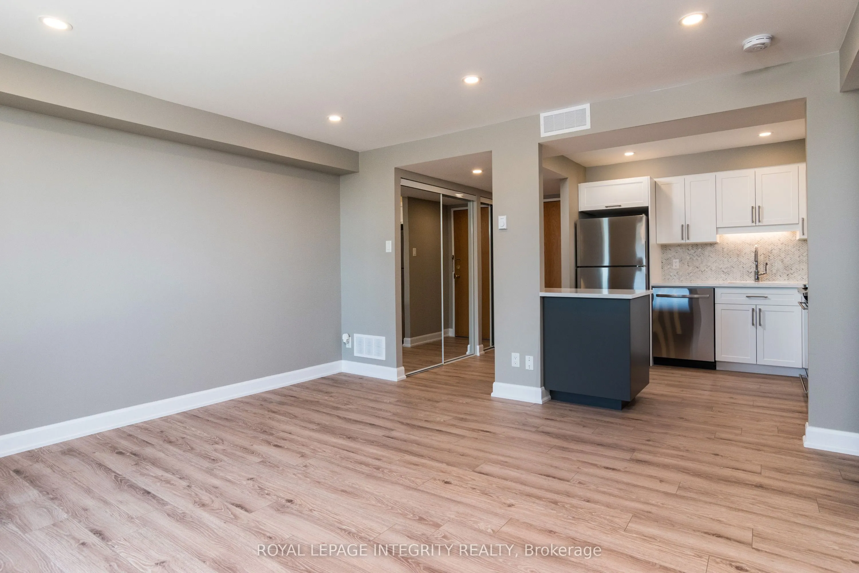 199 Kent Street, #1504