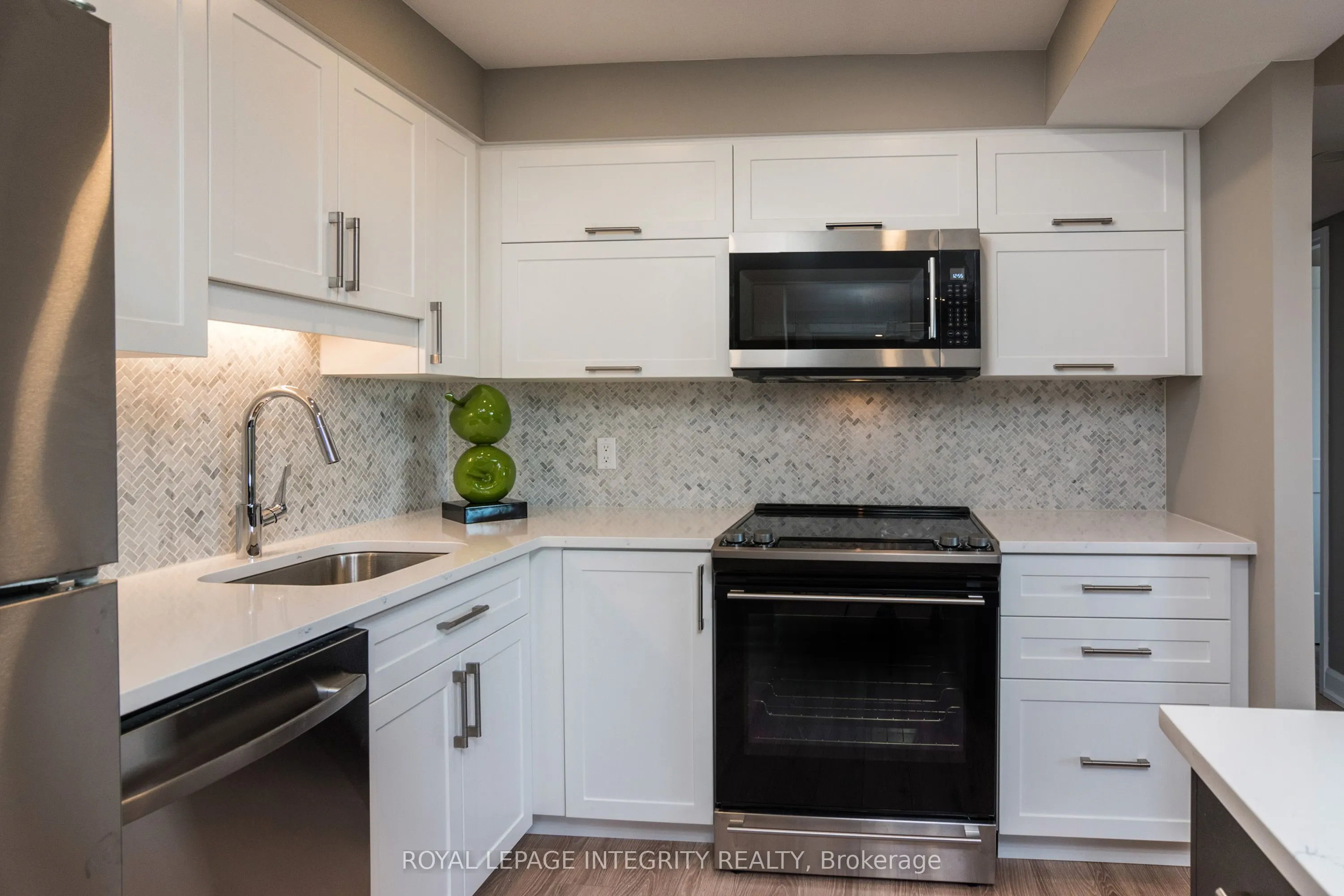 199 Kent Street, #1504