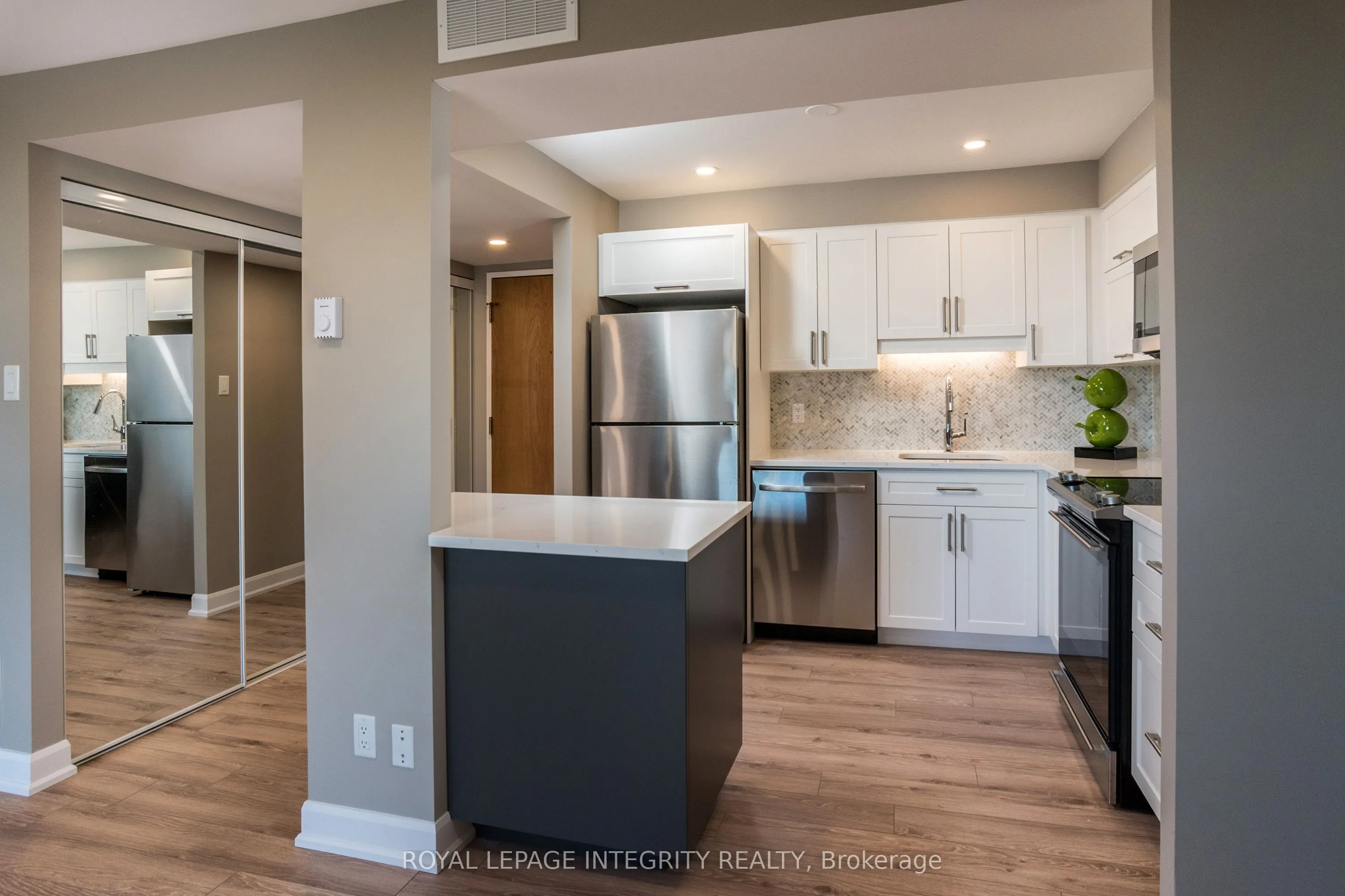199 Kent Street, #1504