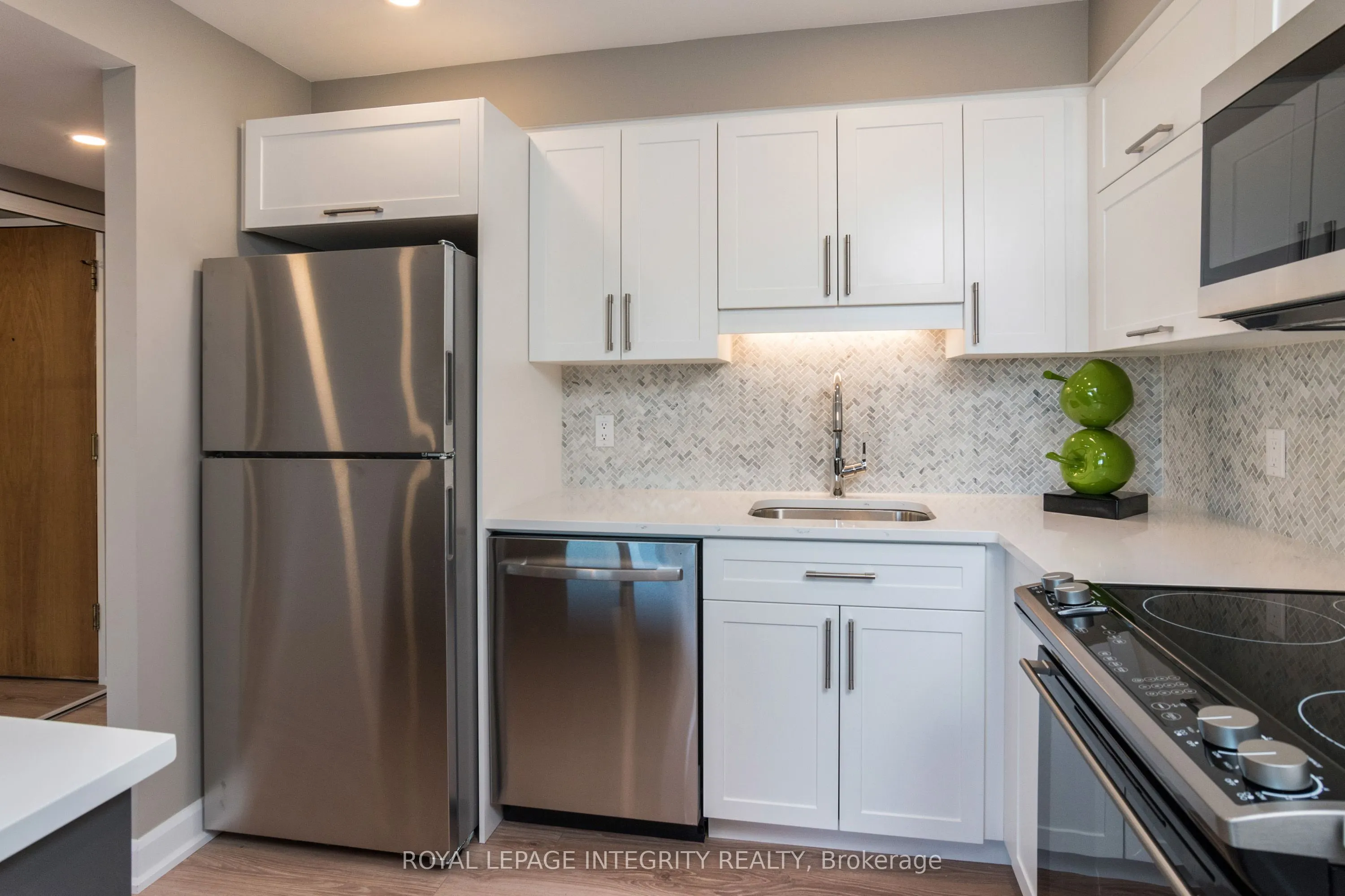 199 Kent Street, #1504