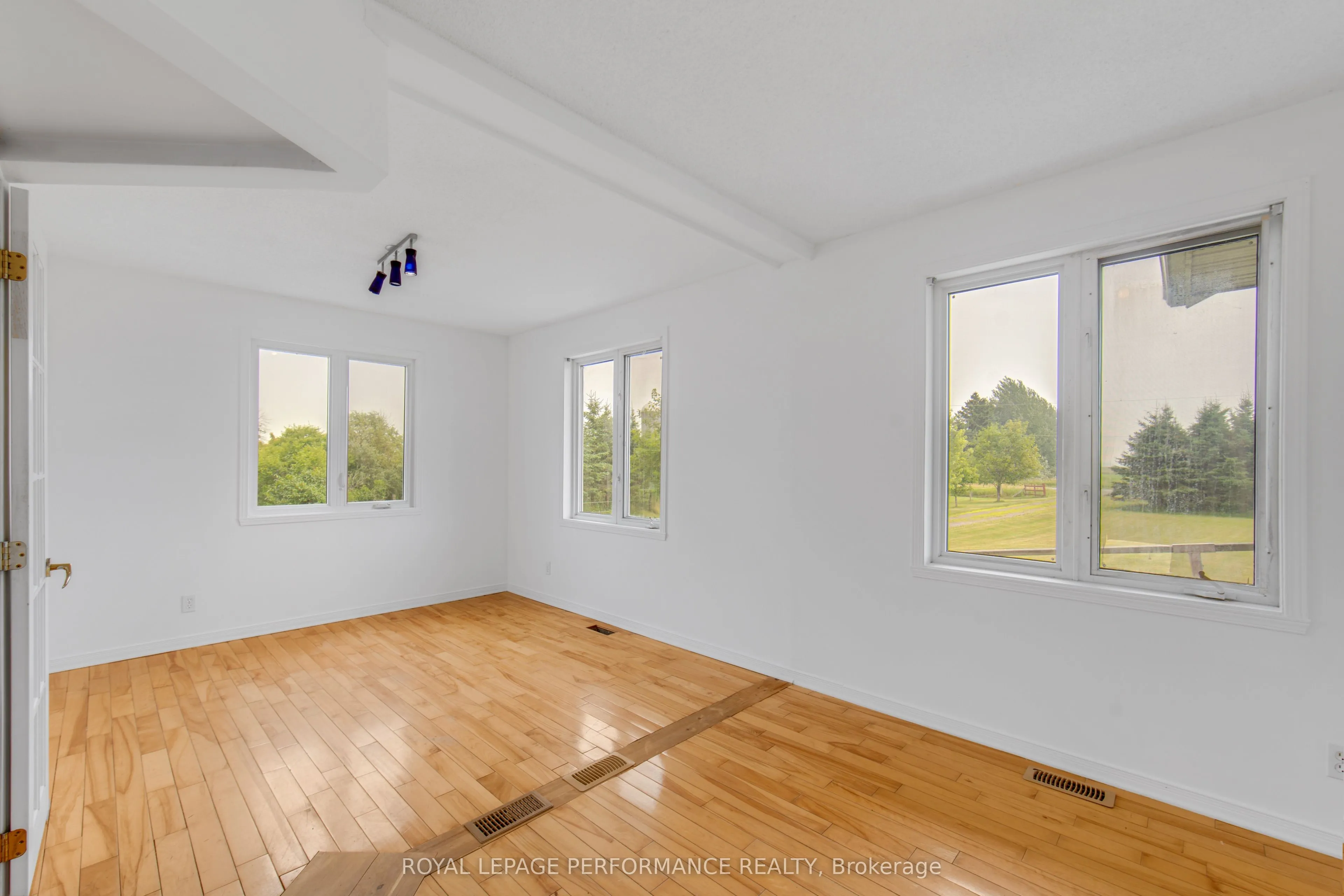 2575 concession 2 Road