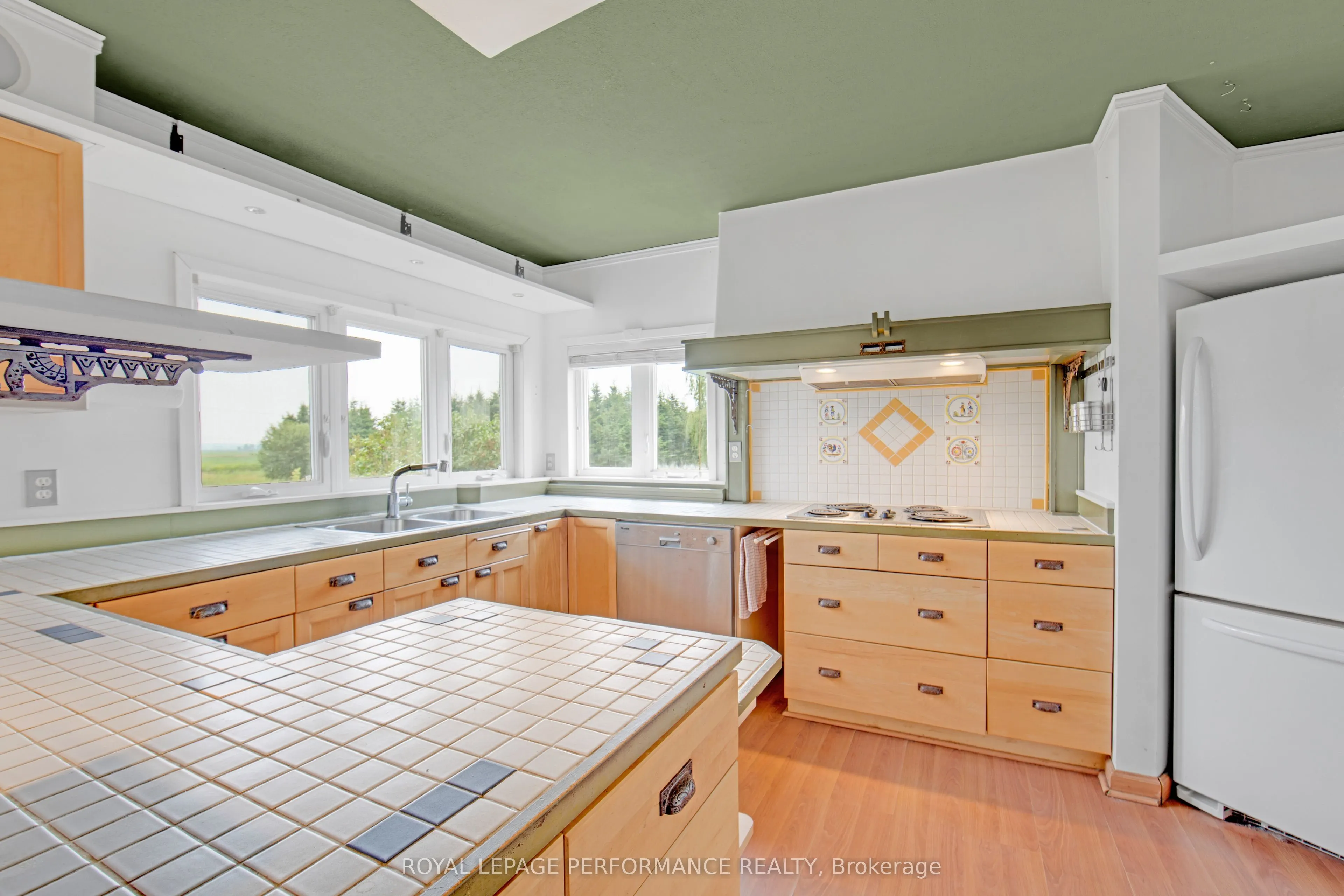2575 concession 2 Road