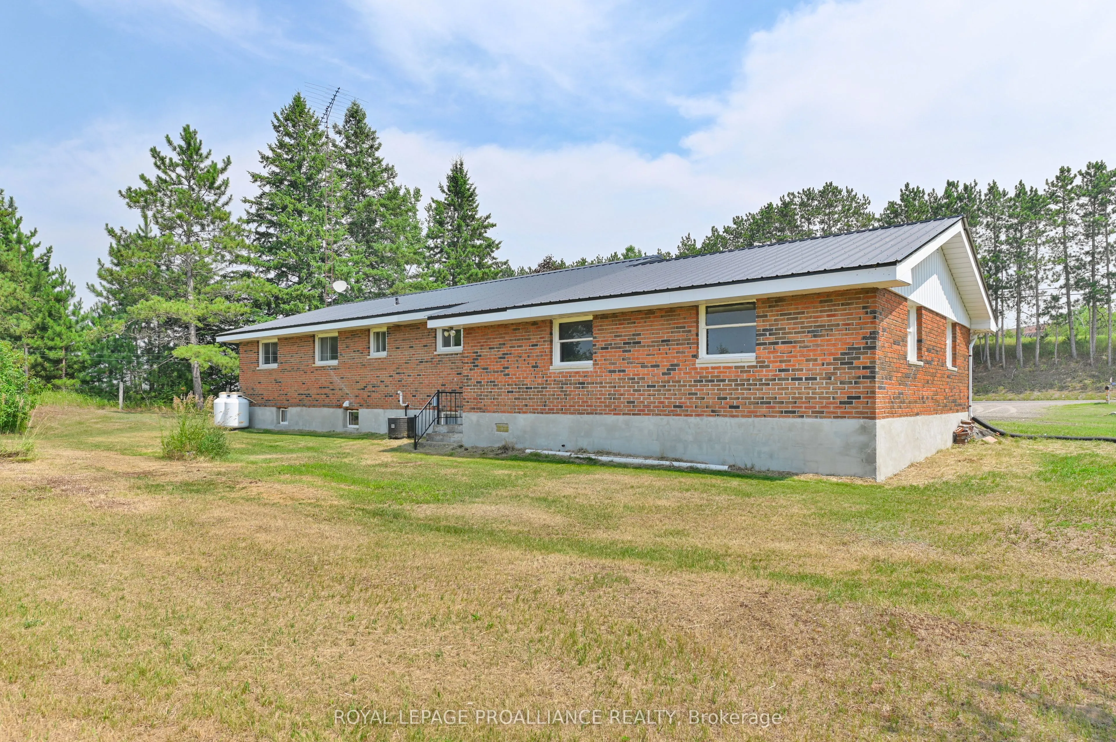6055 Highway 37