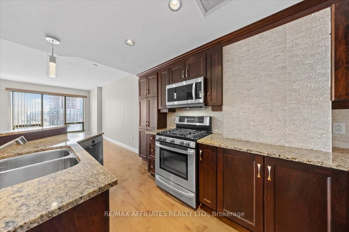 90 George Street, #1003