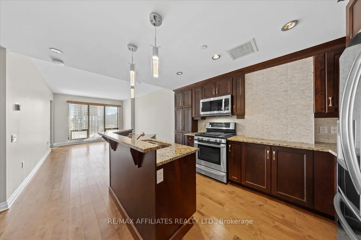 90 George Street, #1003