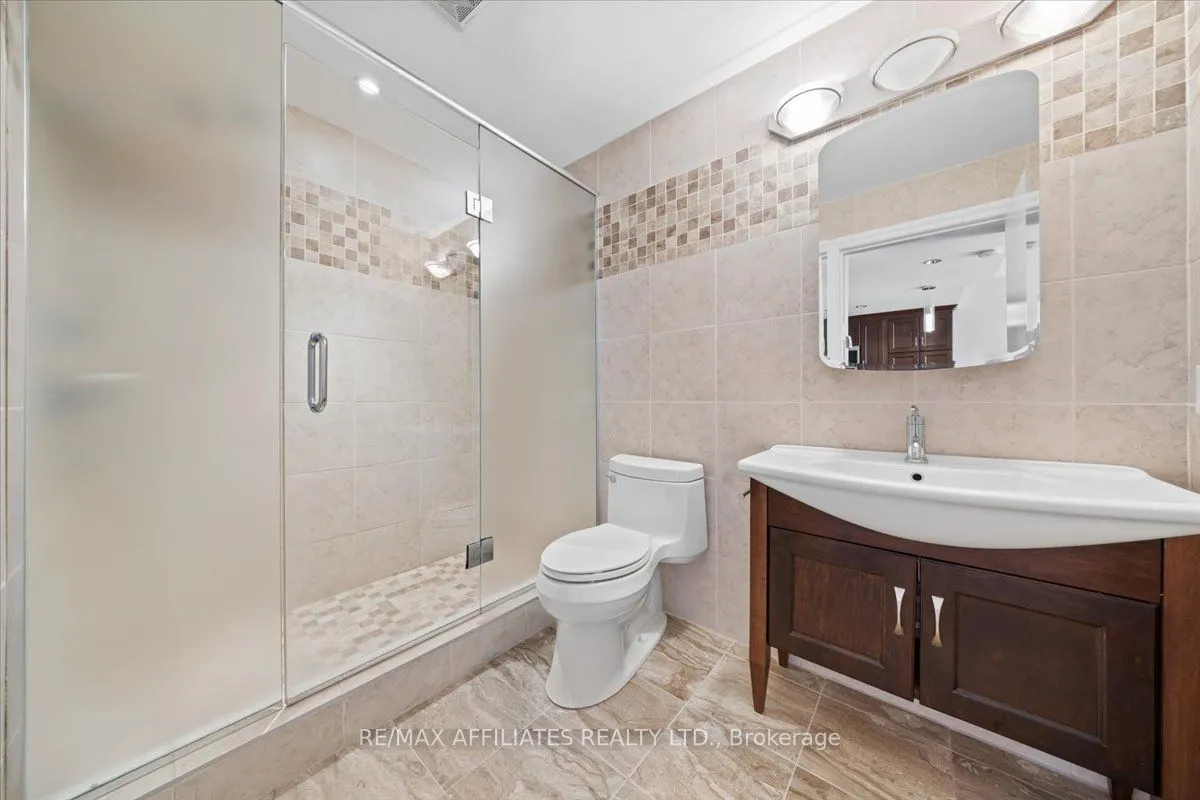 90 George Street, #1003