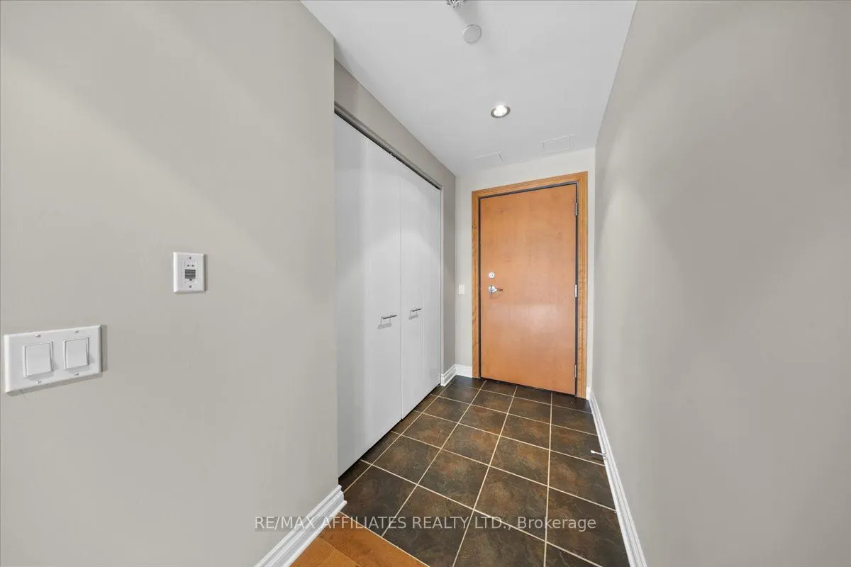 90 George Street, #1003