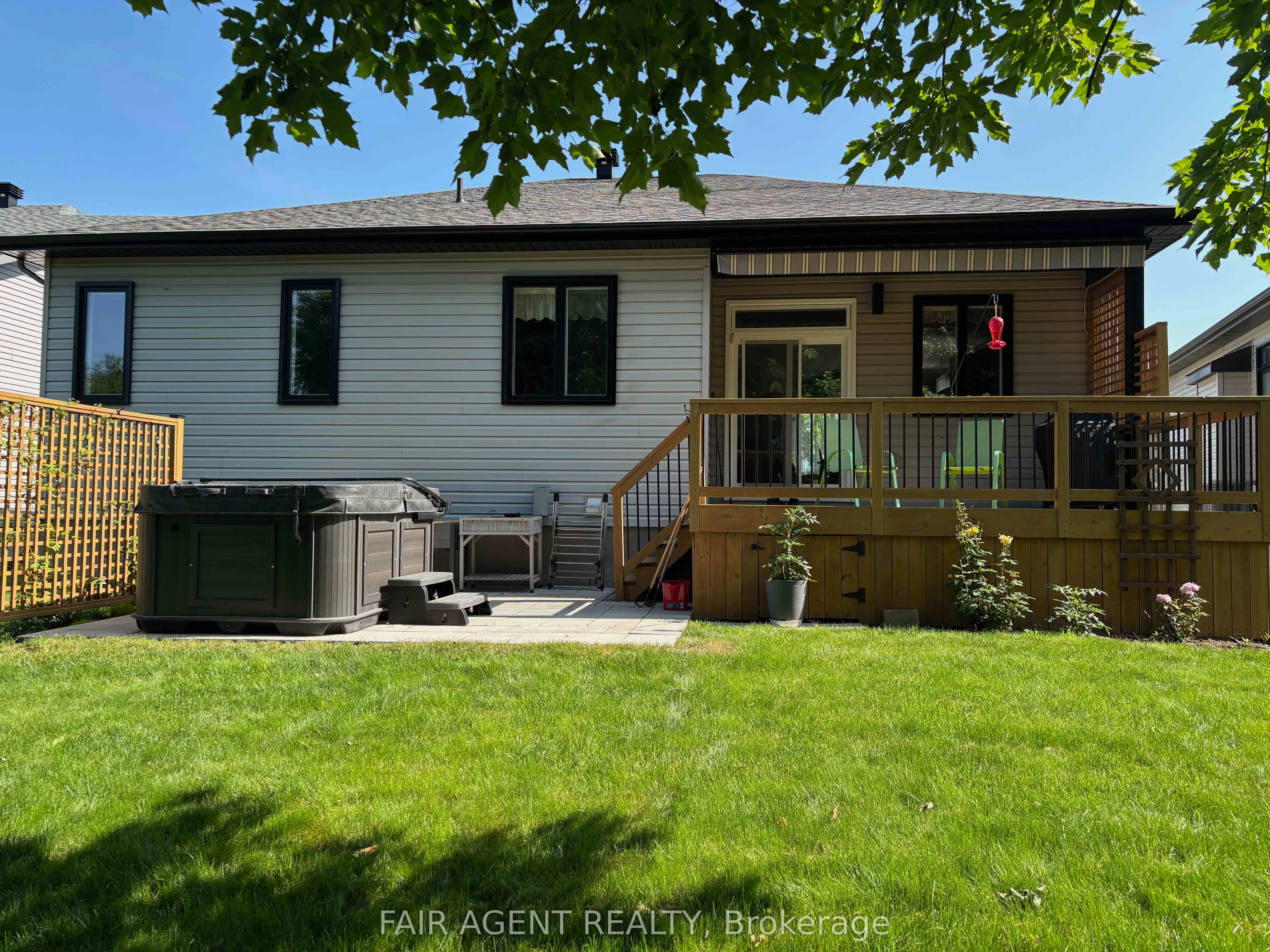 370 Dore Street