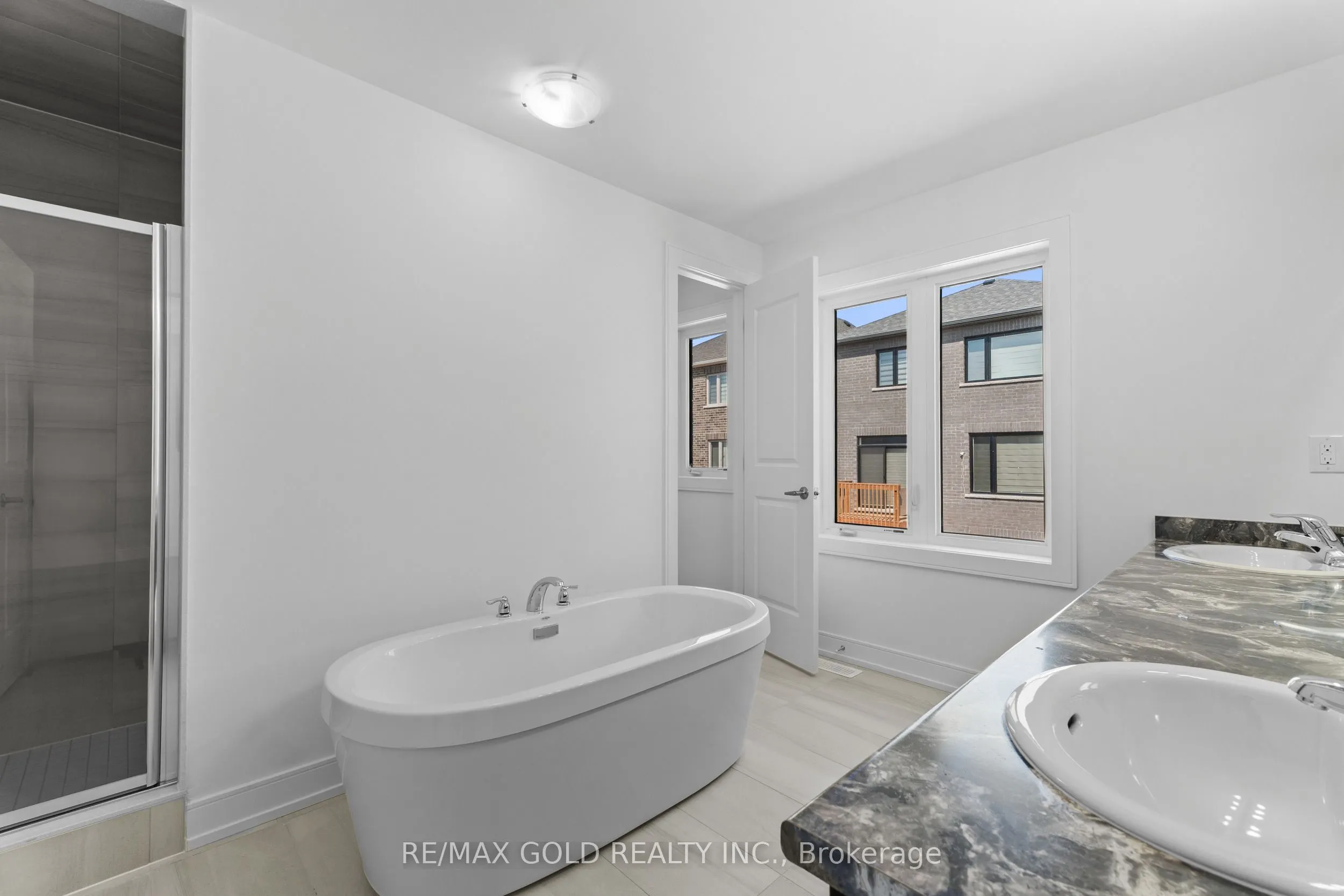 31 Stanley Leitch Drive