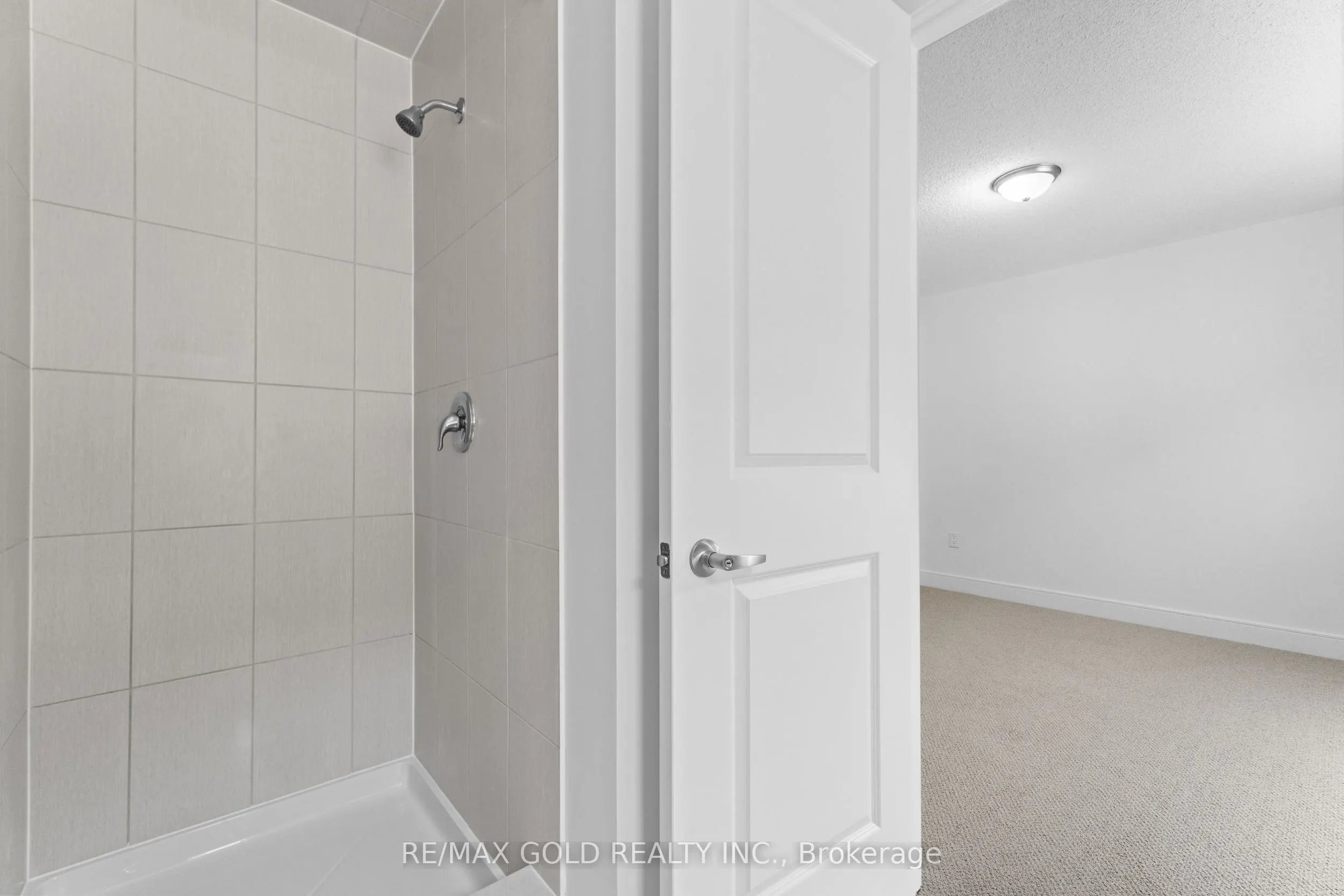 31 Stanley Leitch Drive