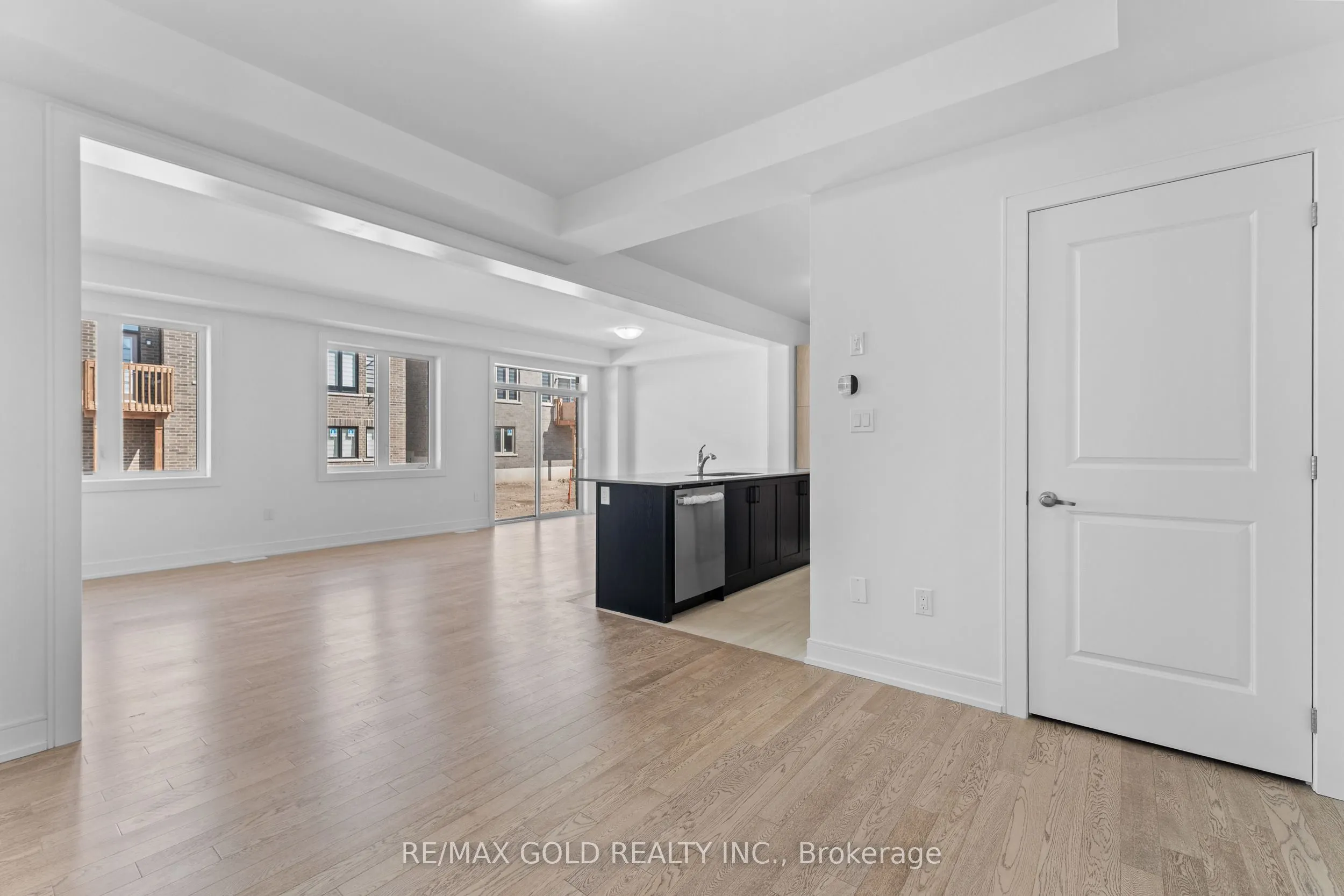 31 Stanley Leitch Drive