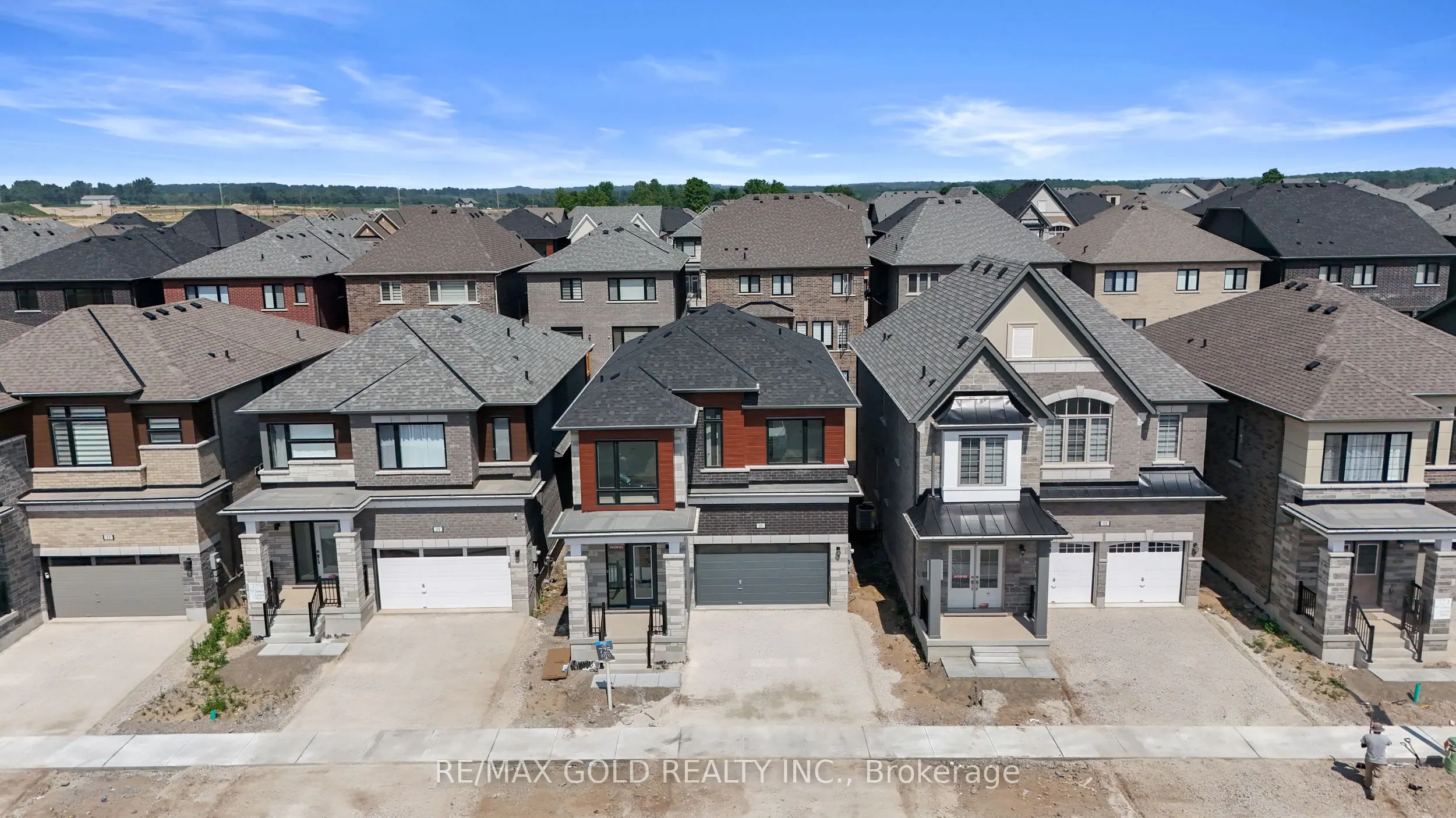 31 Stanley Leitch Drive