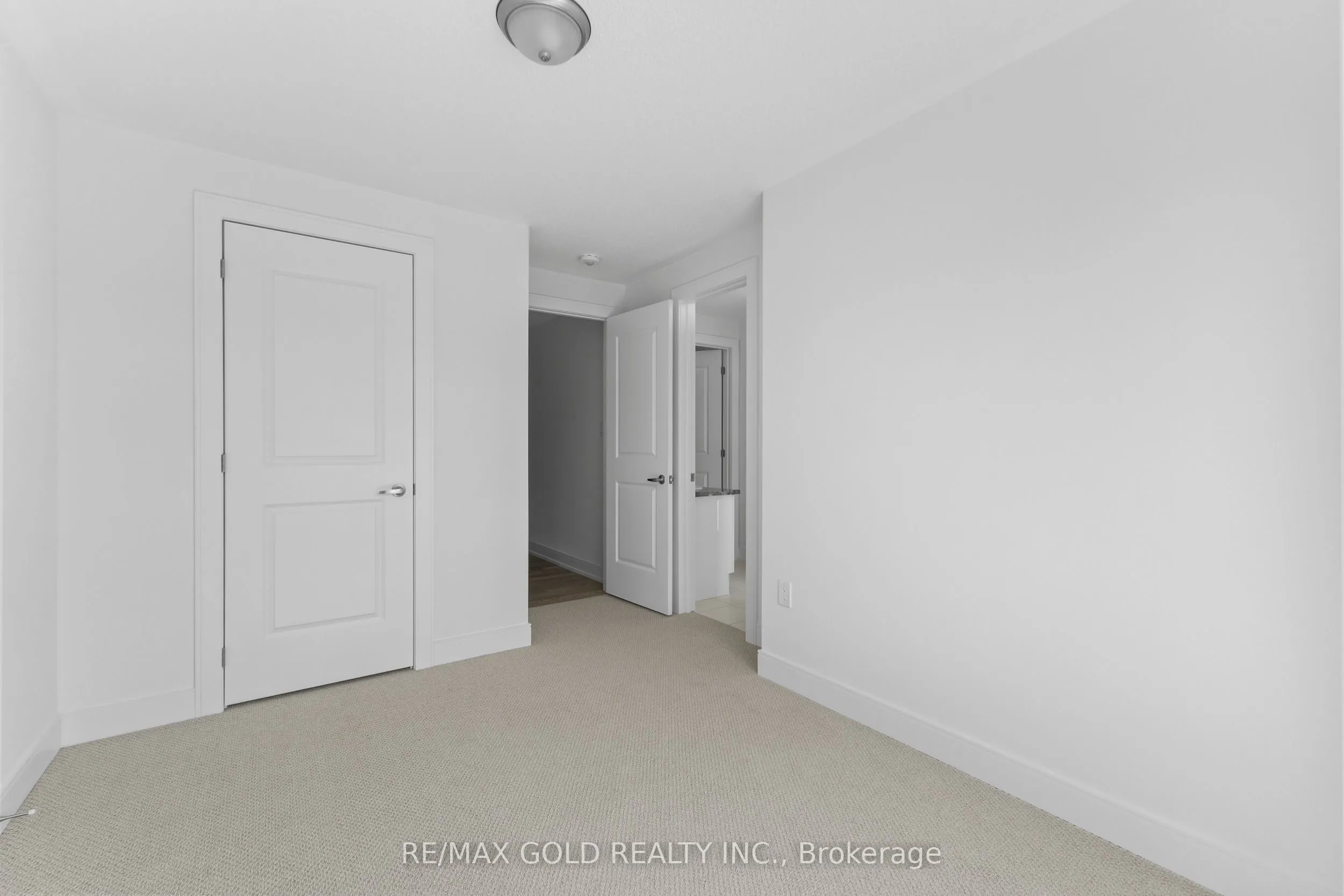 31 Stanley Leitch Drive