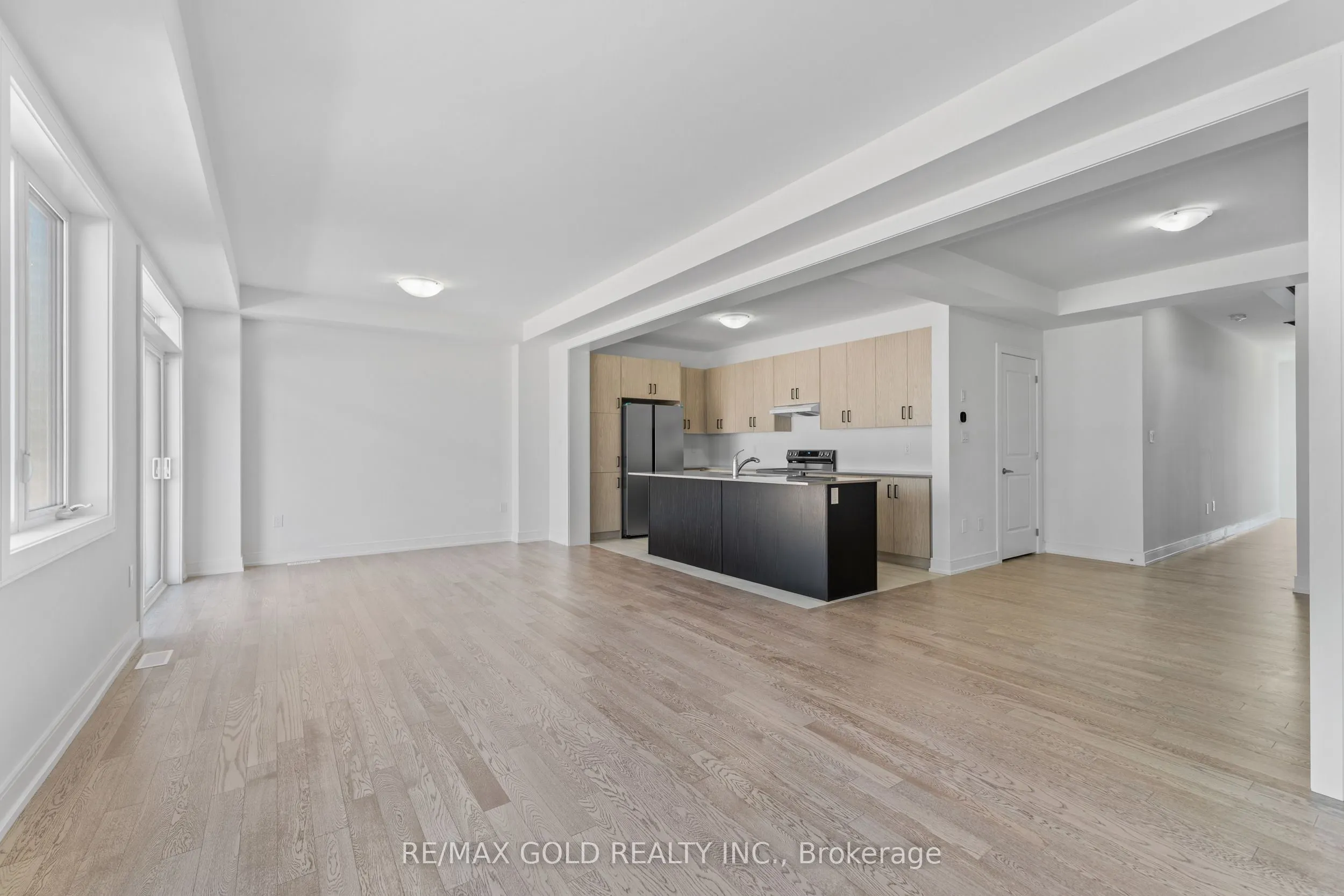 31 Stanley Leitch Drive