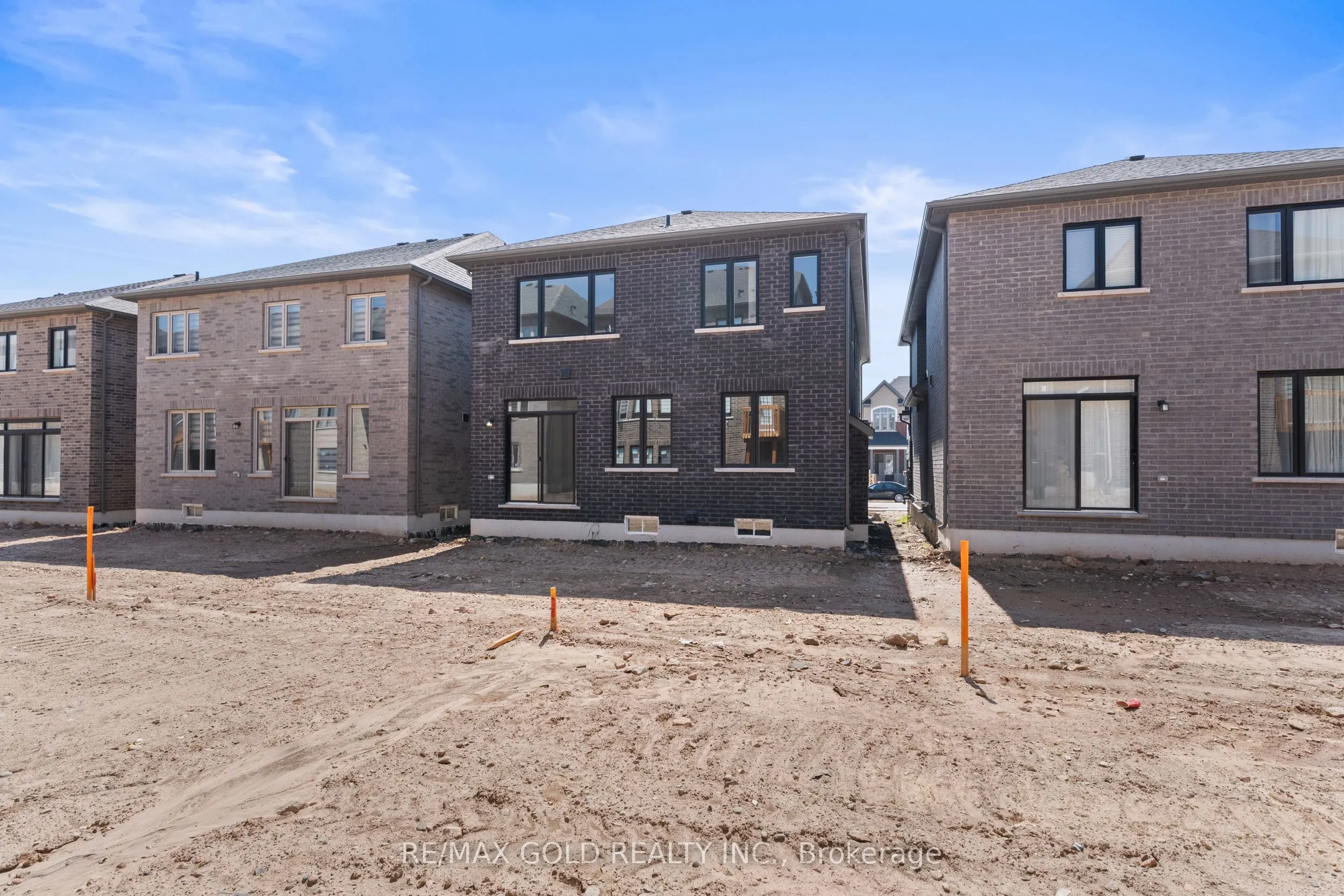 31 Stanley Leitch Drive