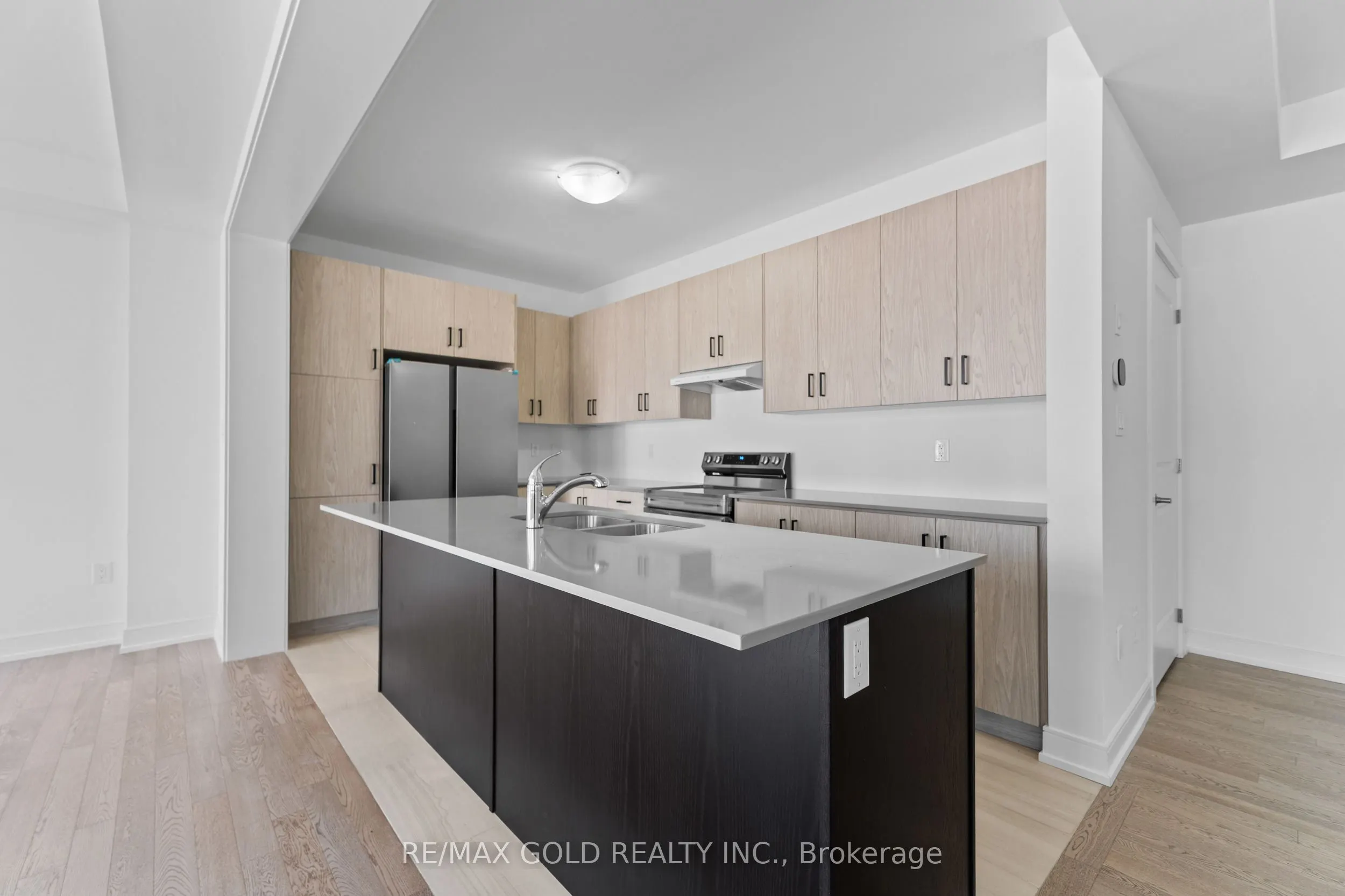 31 Stanley Leitch Drive