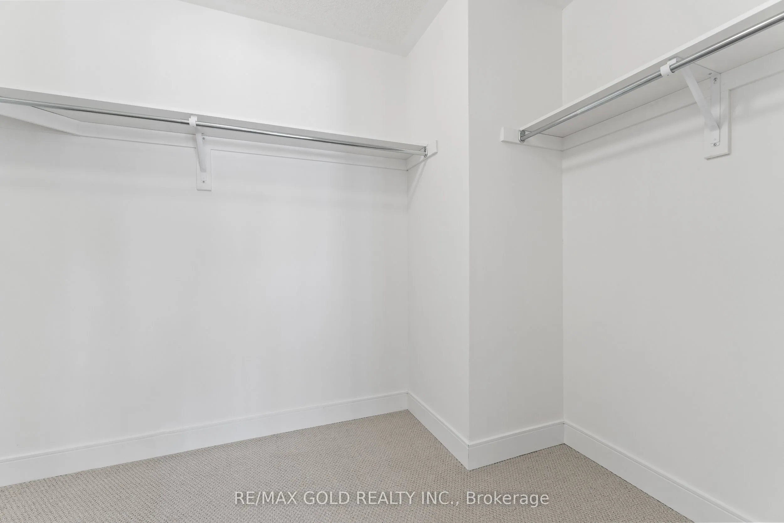 31 Stanley Leitch Drive