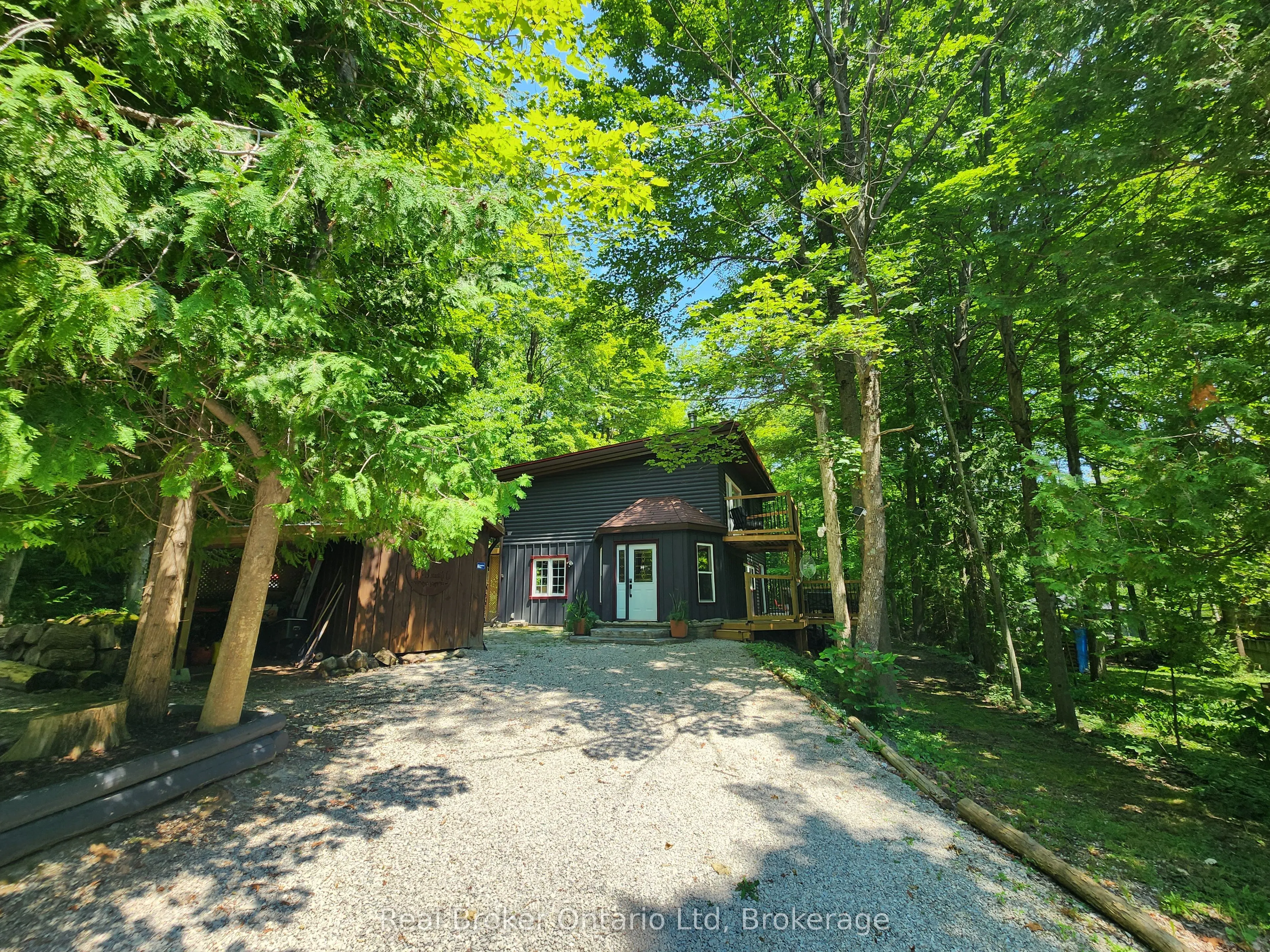 12 7th Avenue