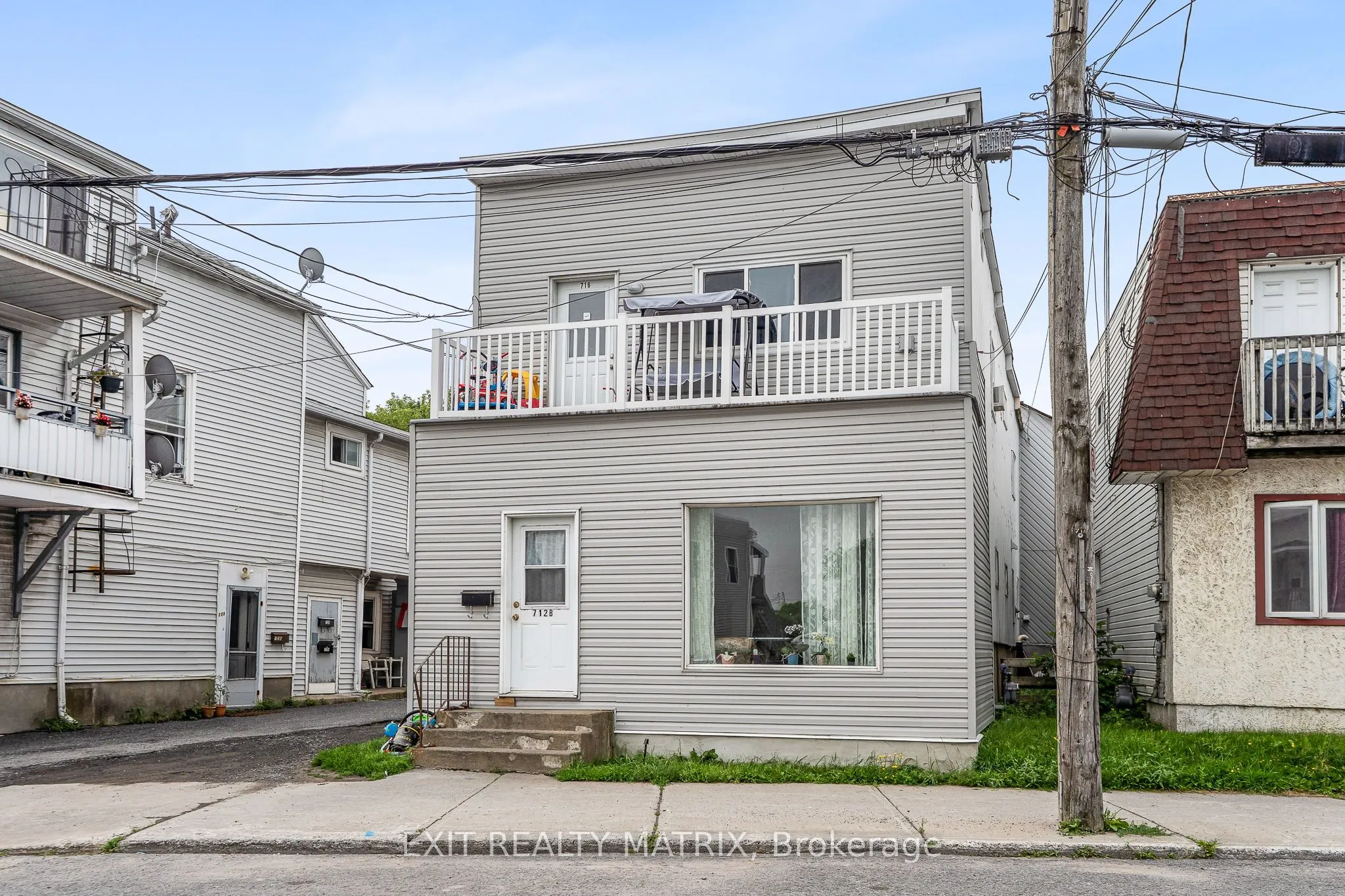 712-718 Main Street E