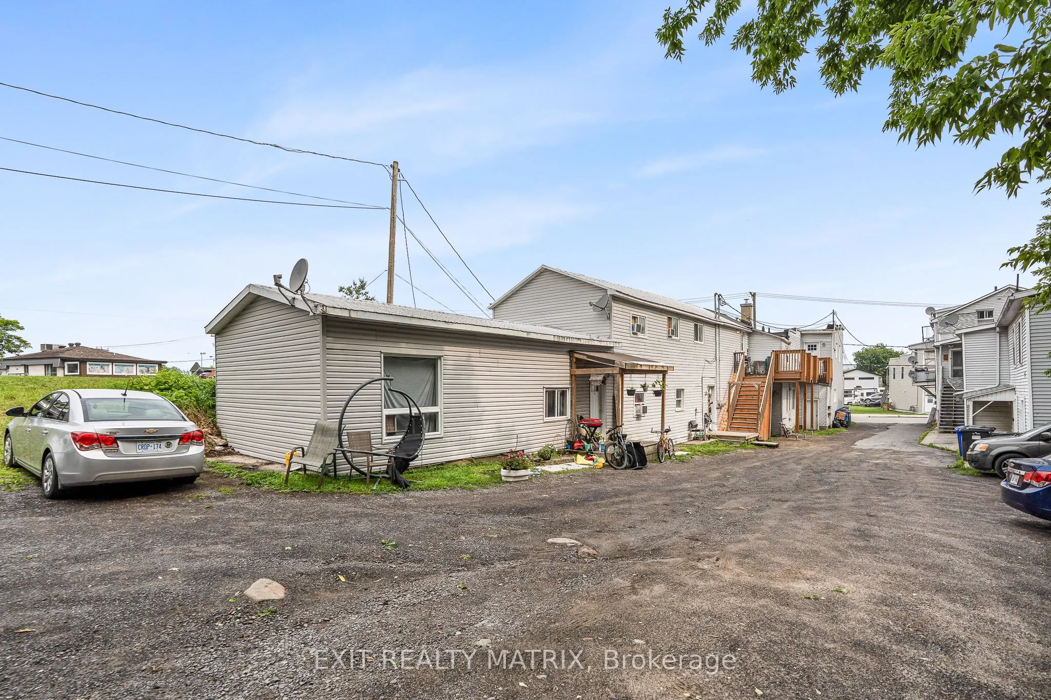 712-718 Main Street E