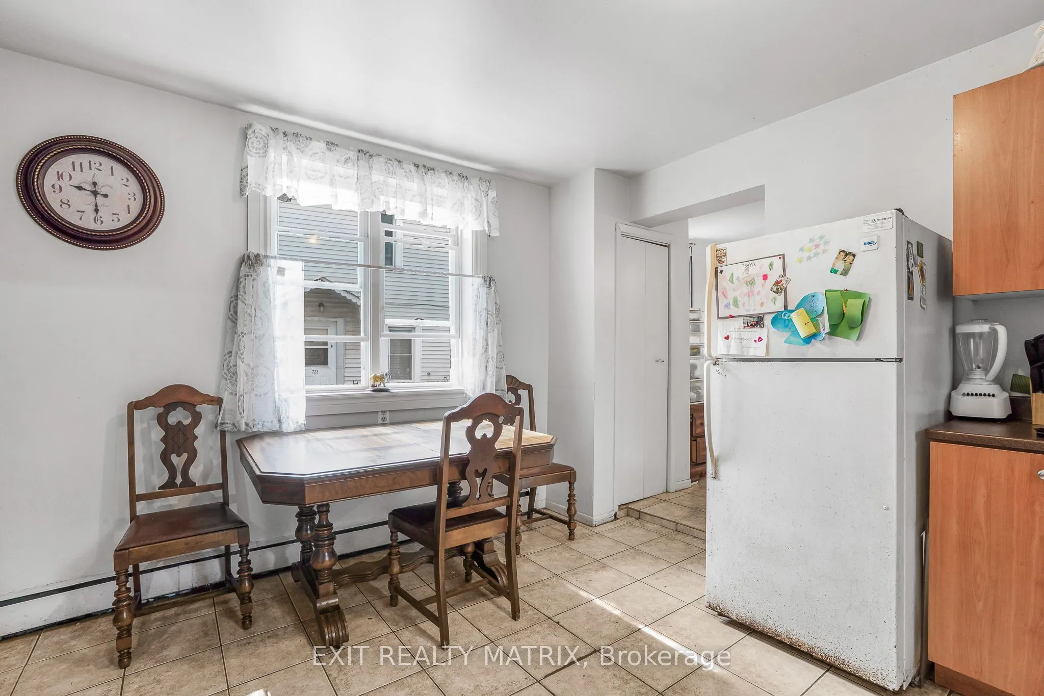 712-718 Main Street E