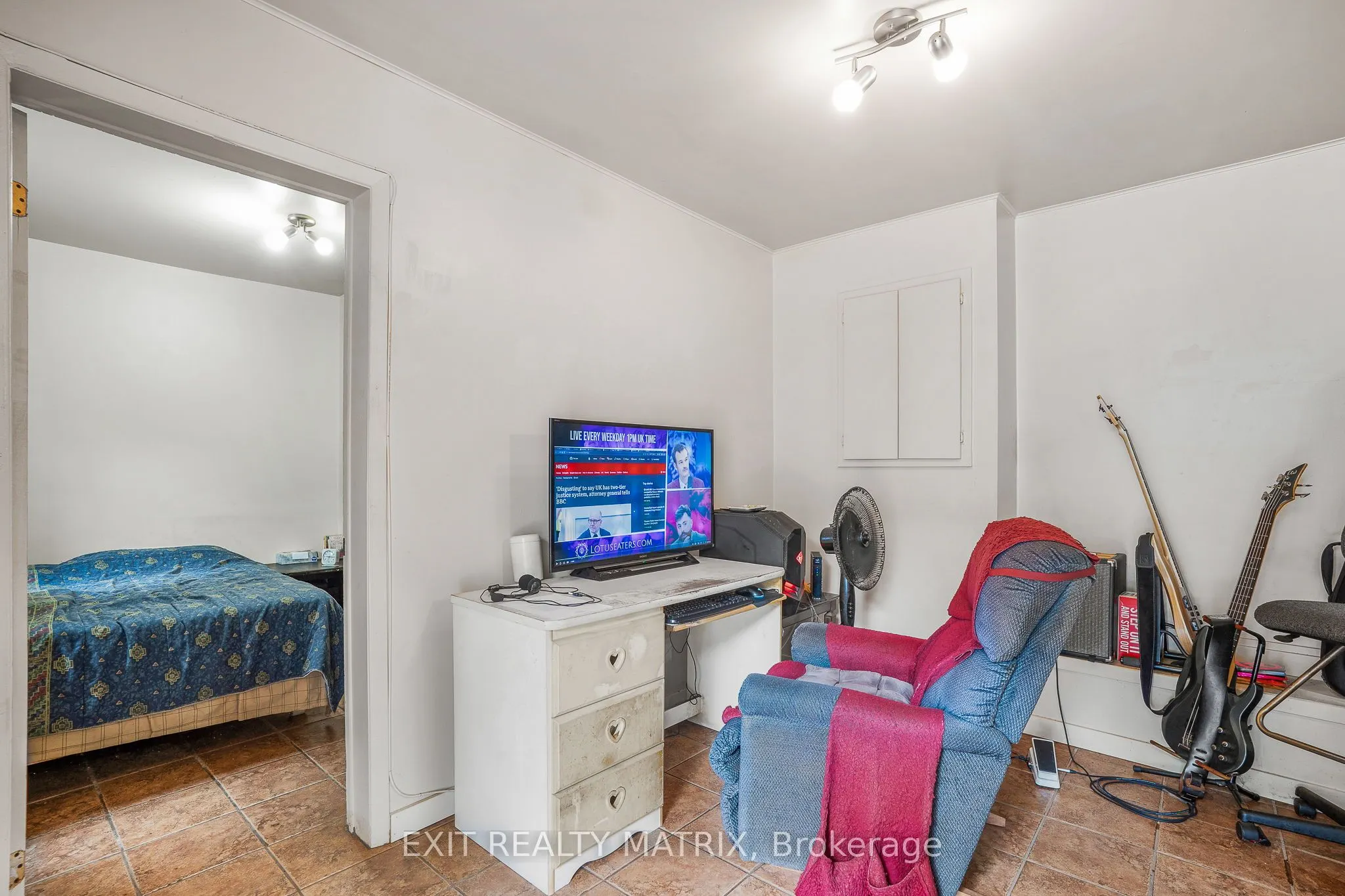 712-718 Main Street E