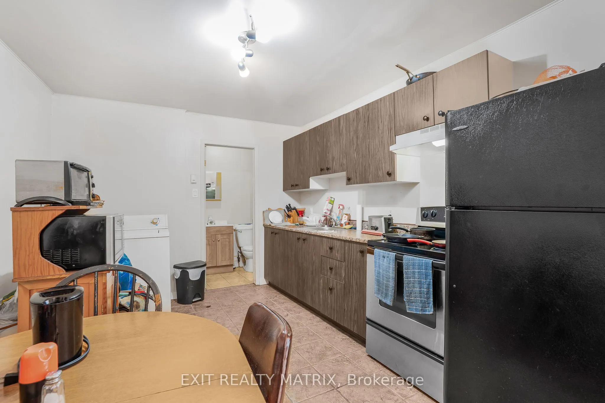 712-718 Main Street E