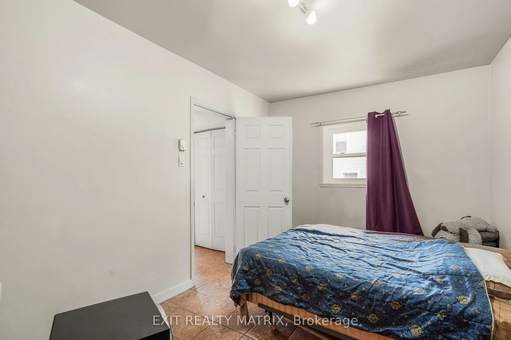 712-718 Main Street E