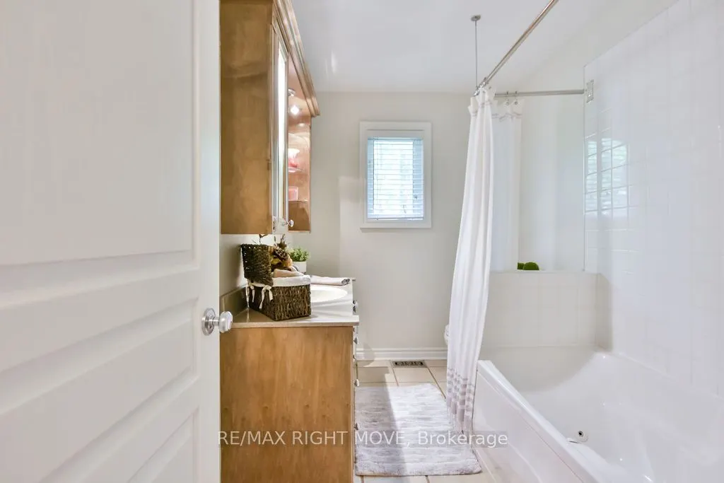 1011 Talbot Trail