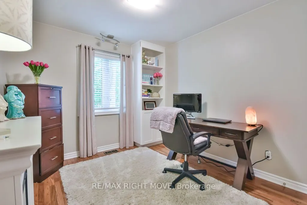 1011 Talbot Trail