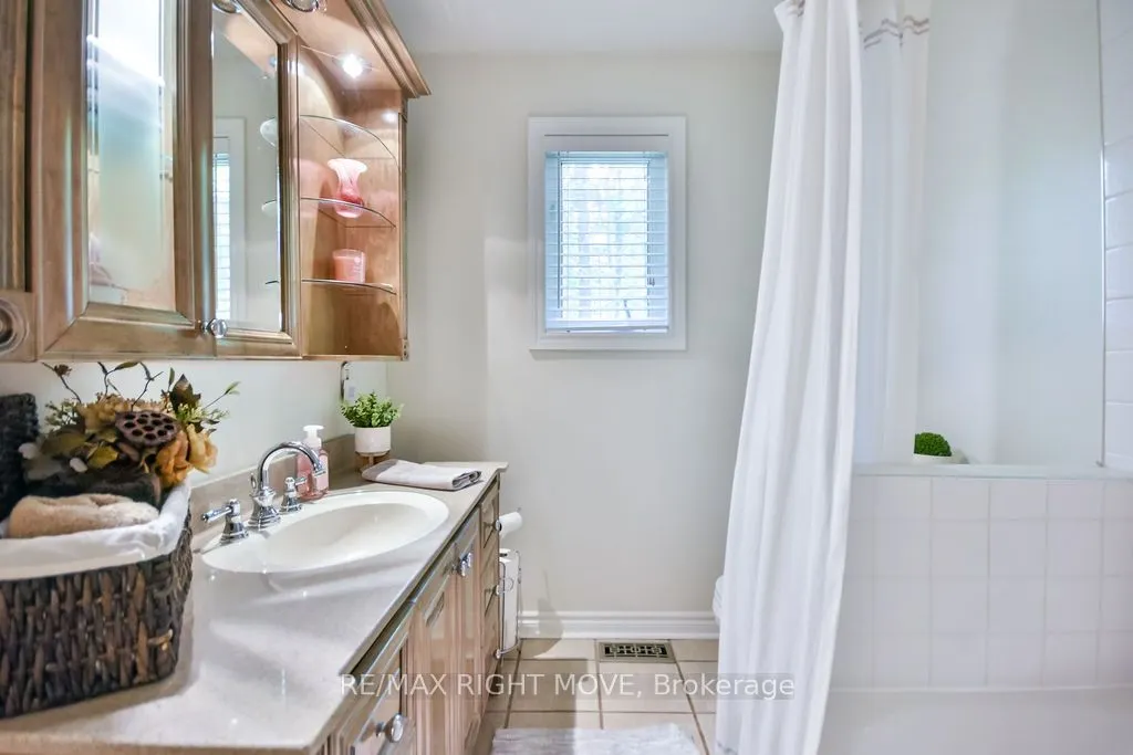 1011 Talbot Trail