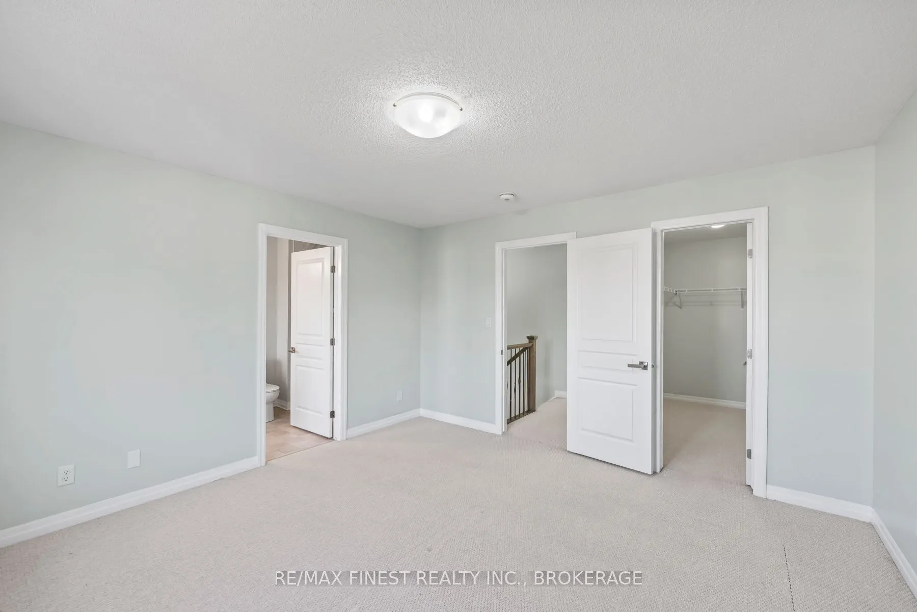 931 Riverview Way