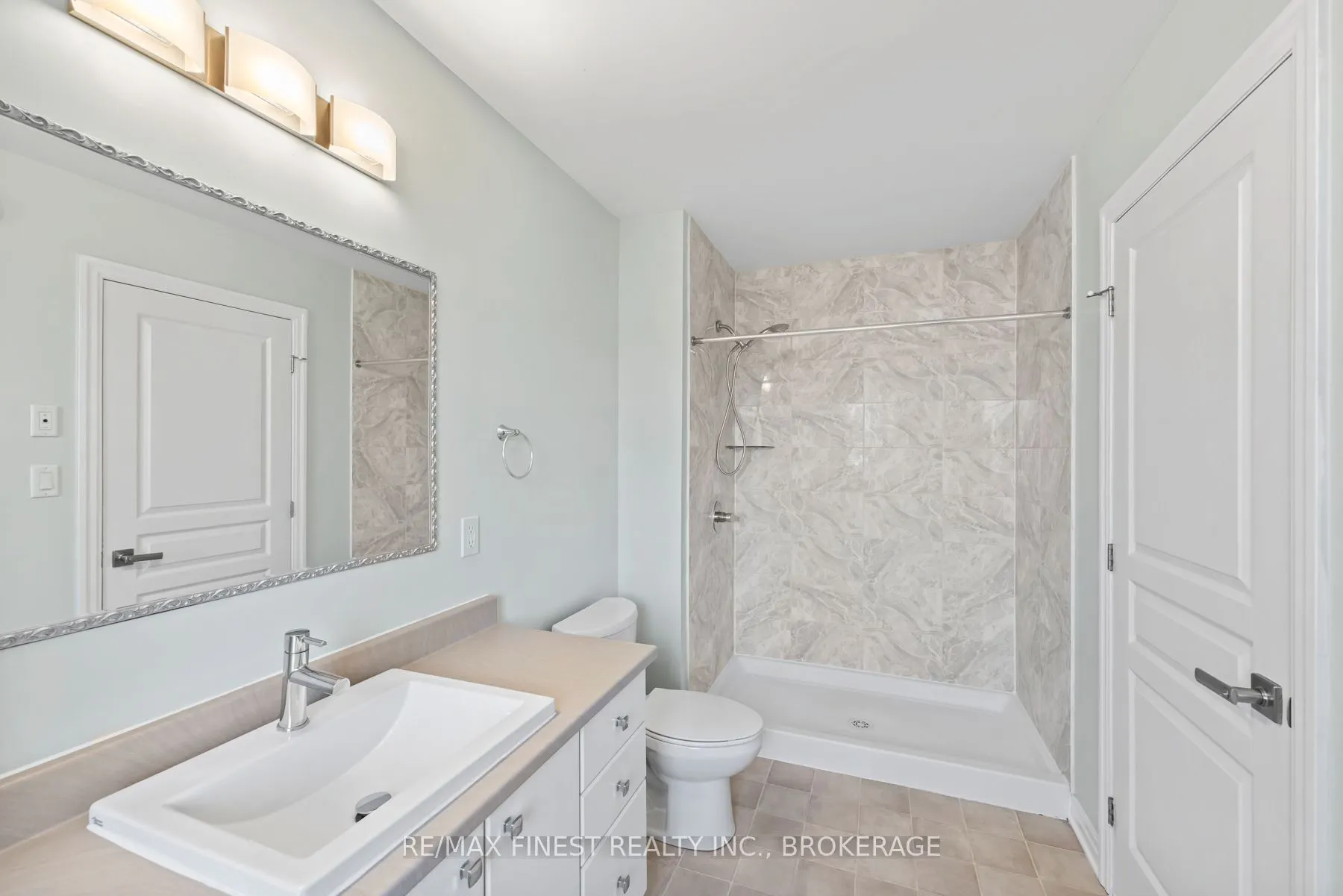 931 Riverview Way
