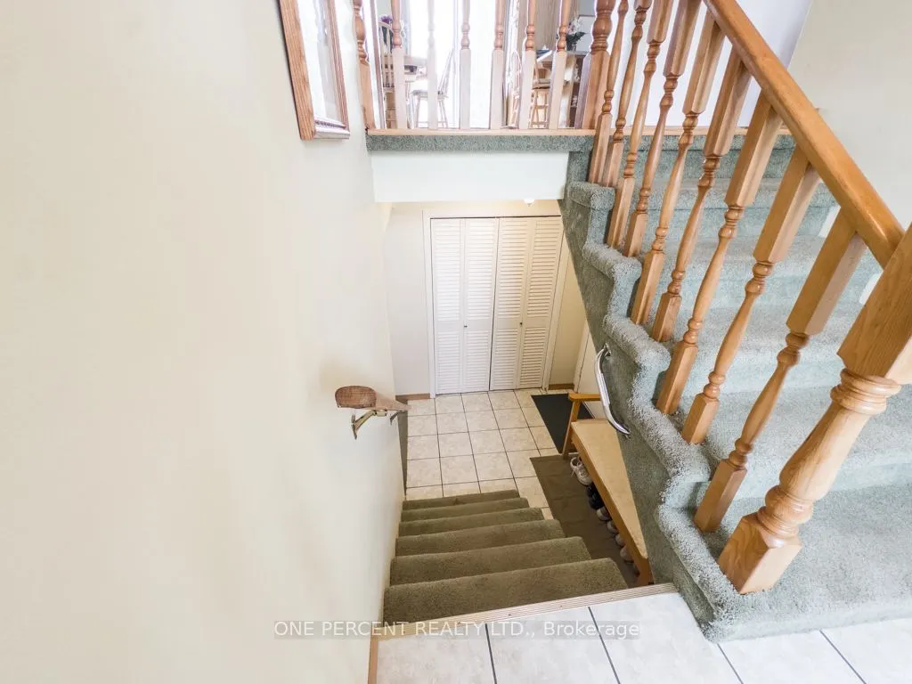 25 Loraine Avenue