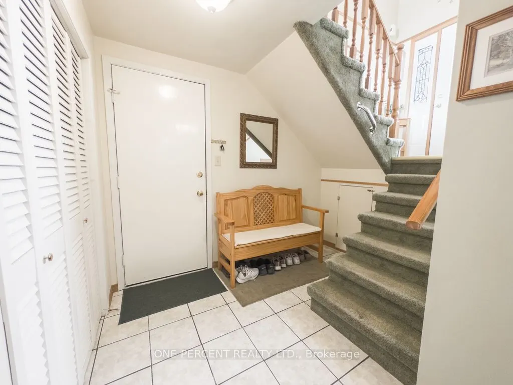 25 Loraine Avenue
