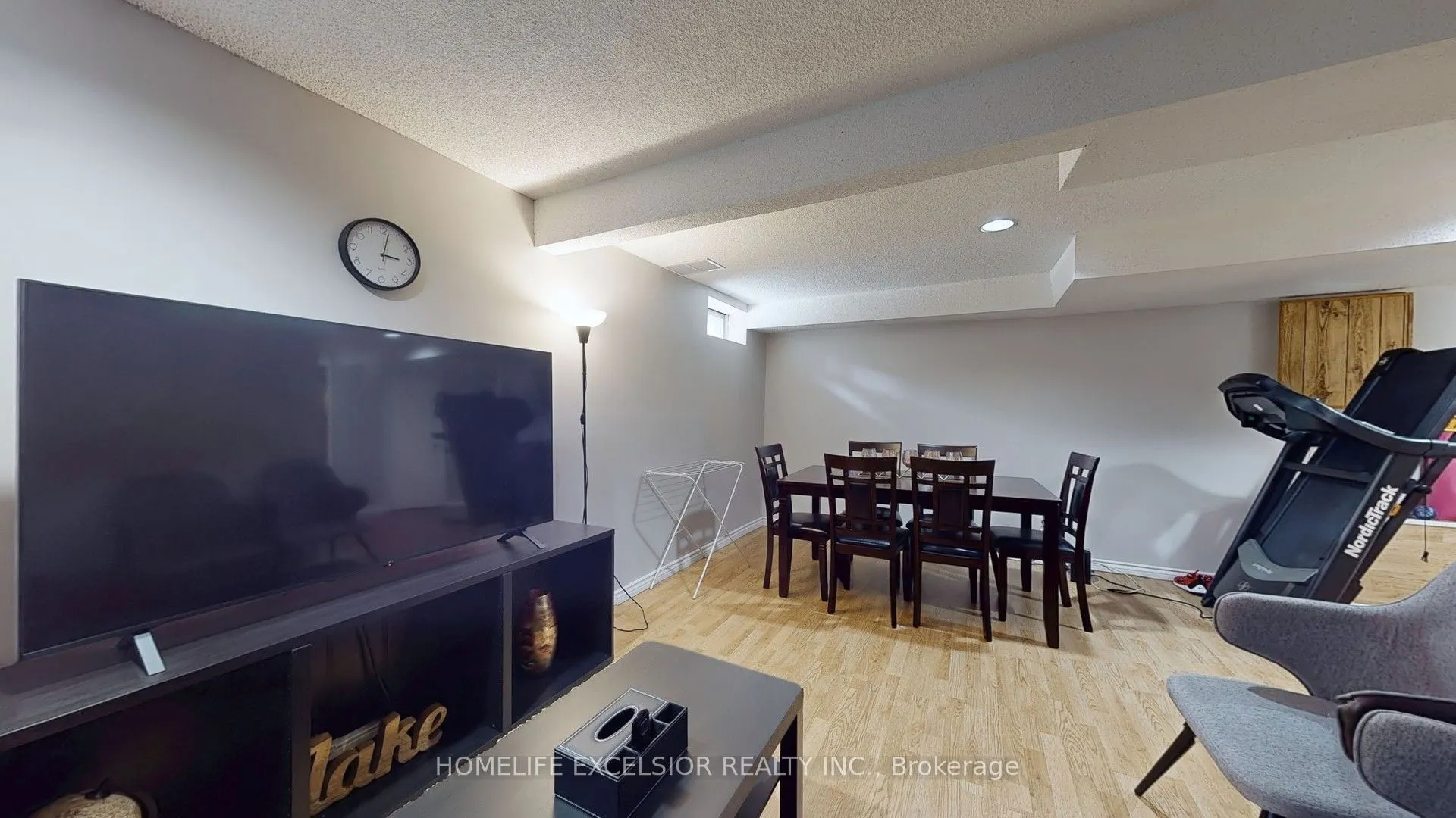 618 Barton Street, #33