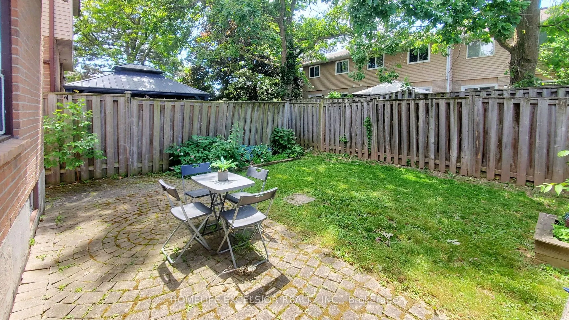 618 Barton Street, #33