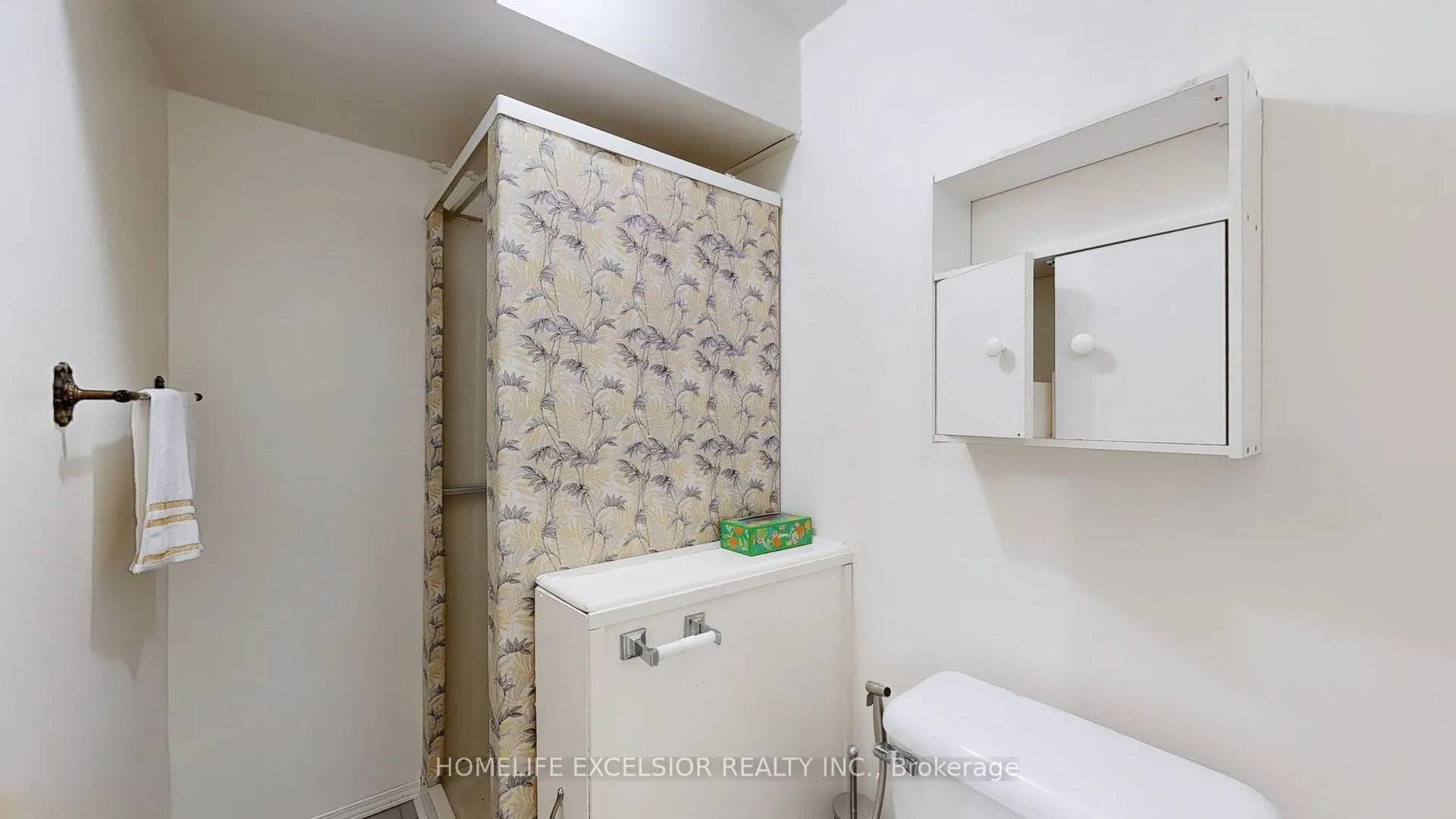 618 Barton Street, #33