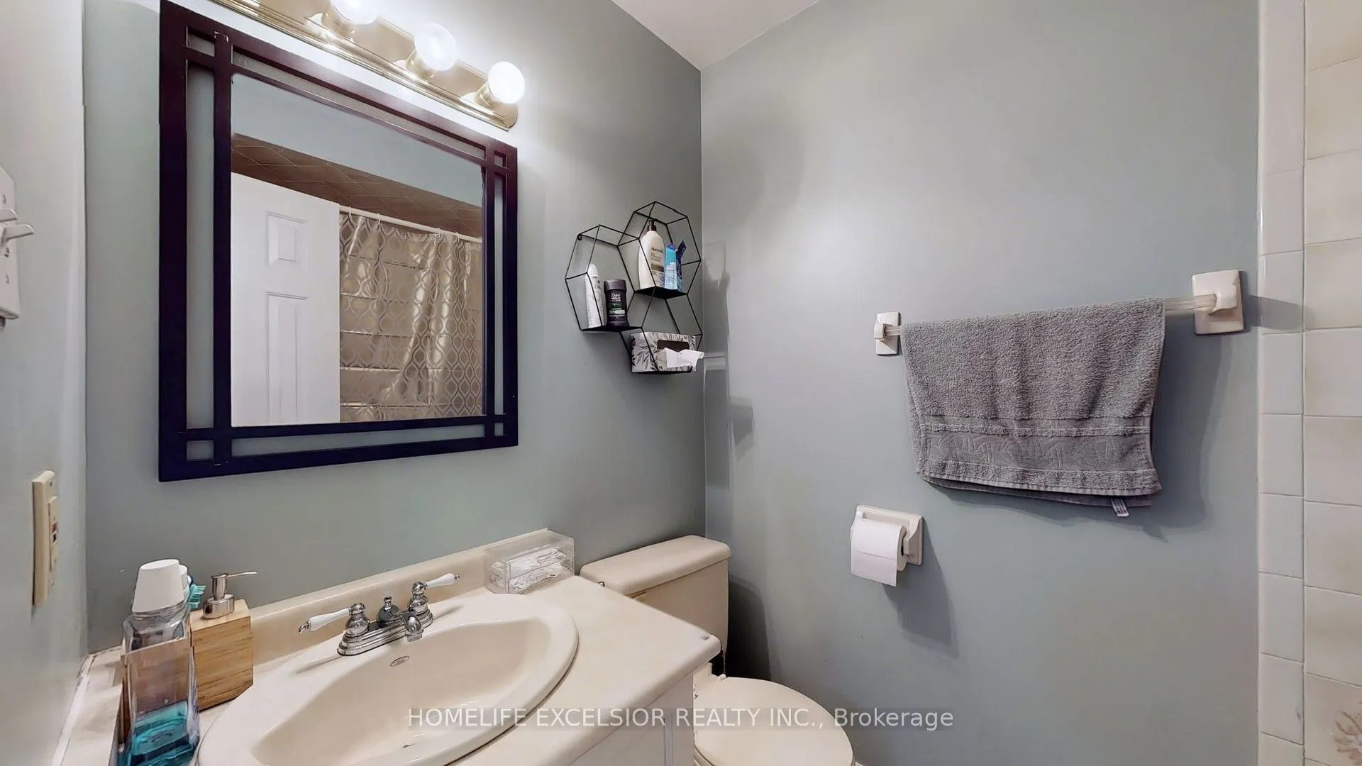 618 Barton Street, #33
