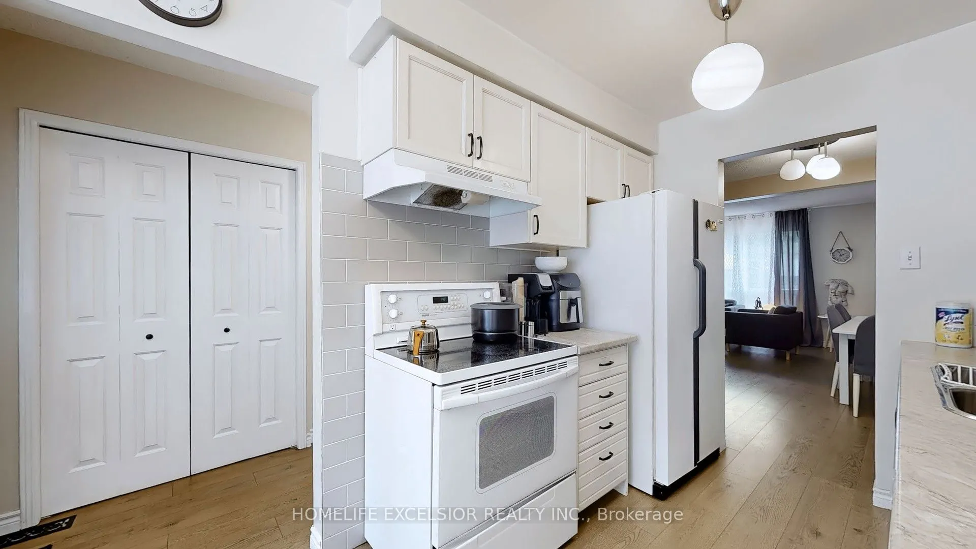 618 Barton Street, #33