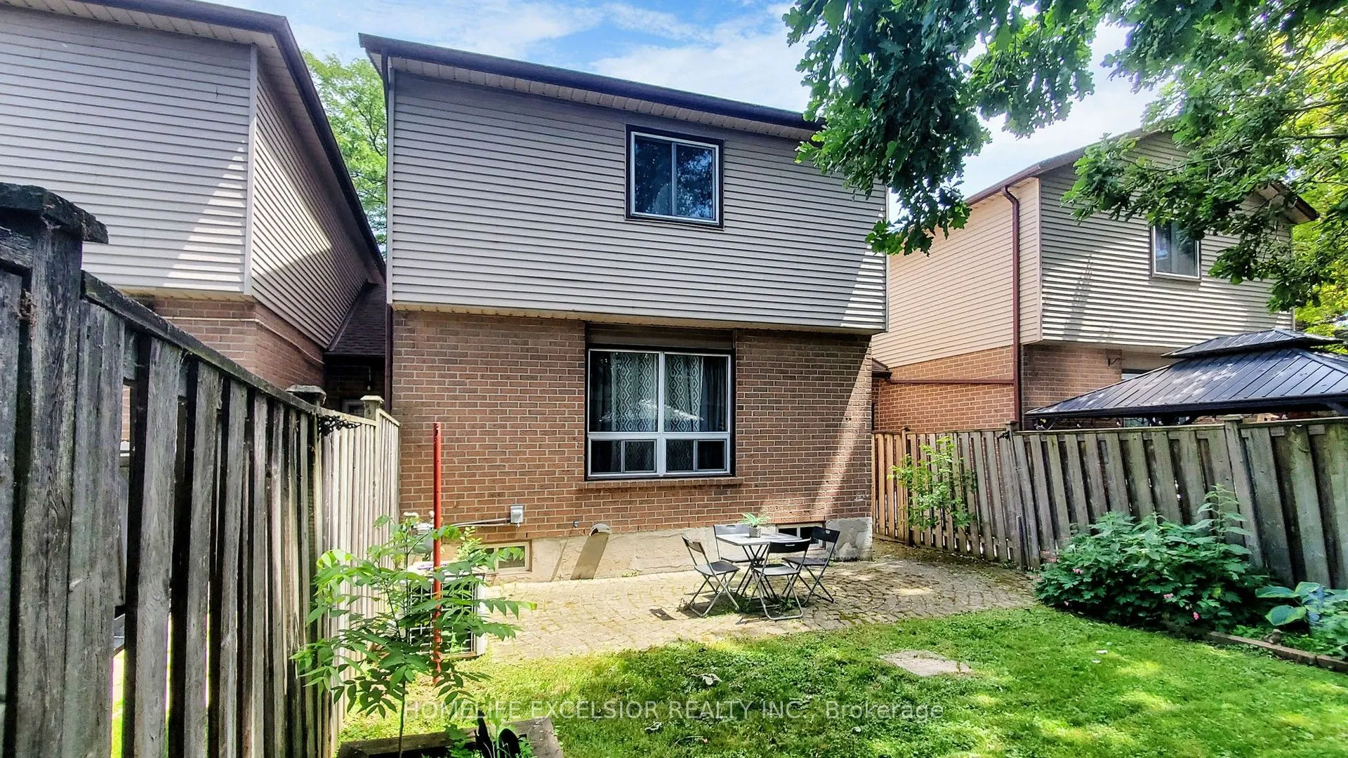 618 Barton Street, #33
