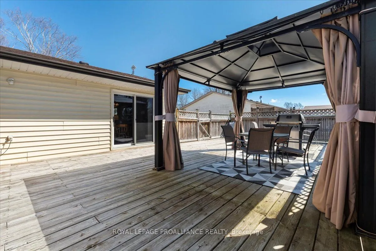 197 Chatterton Valley Crescent