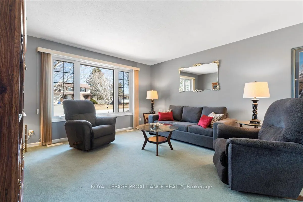 197 Chatterton Valley Crescent