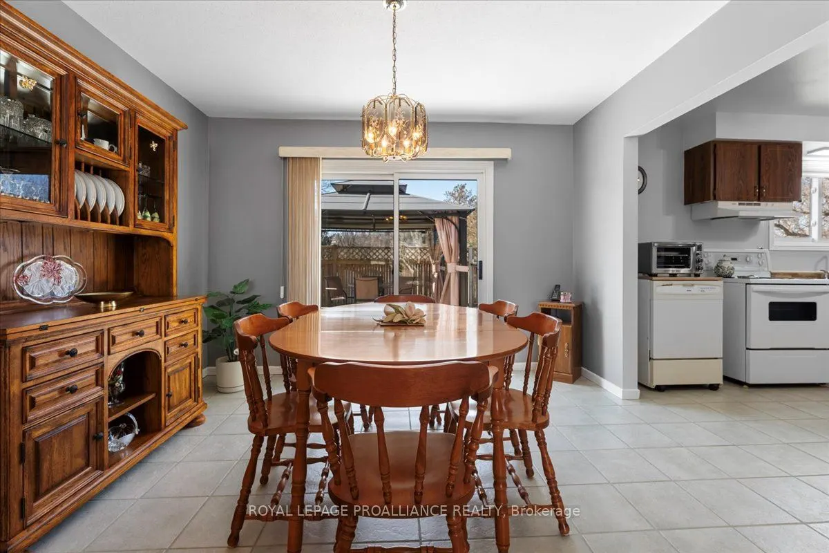 197 Chatterton Valley Crescent
