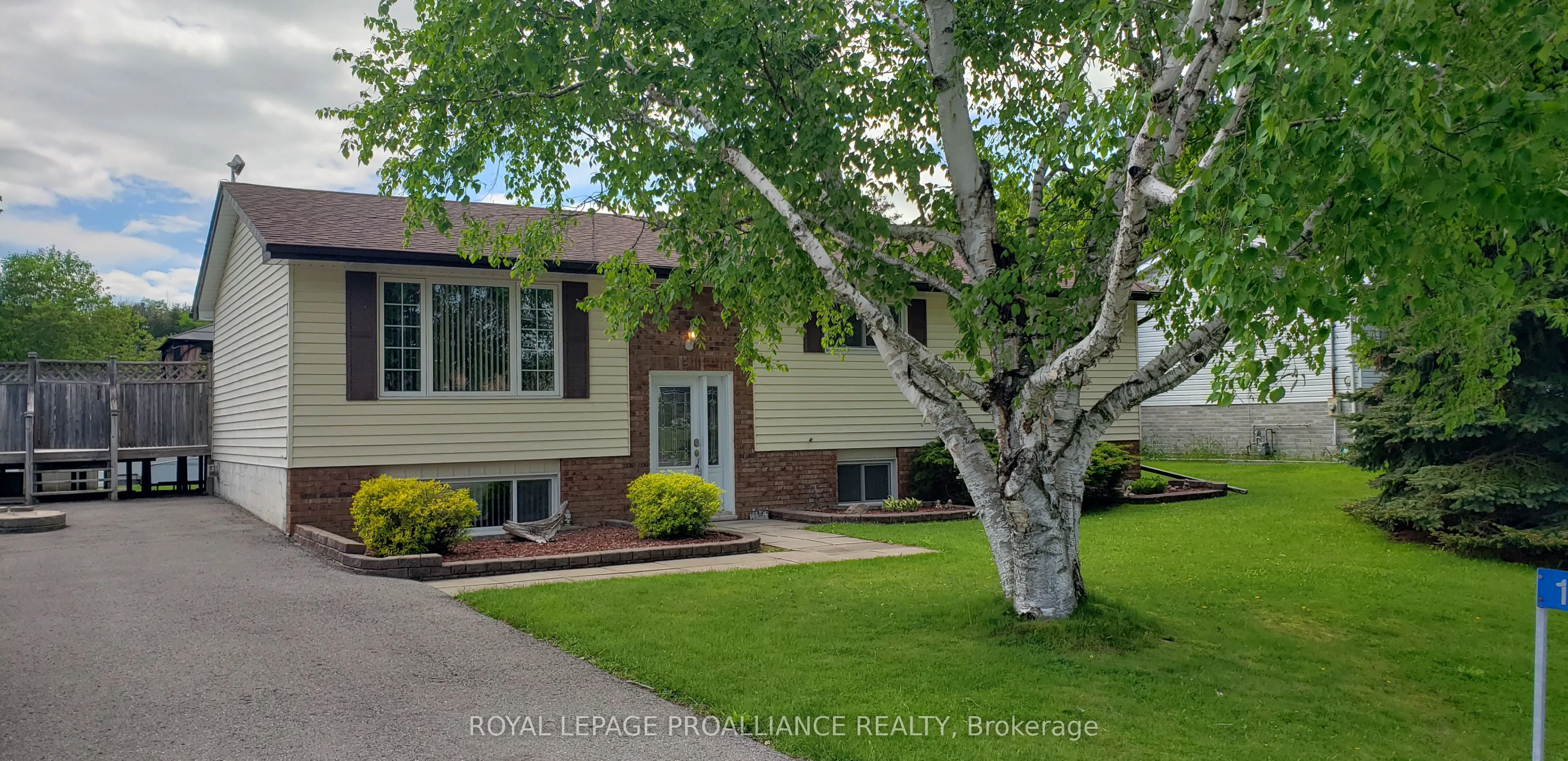 197 Chatterton Valley Crescent