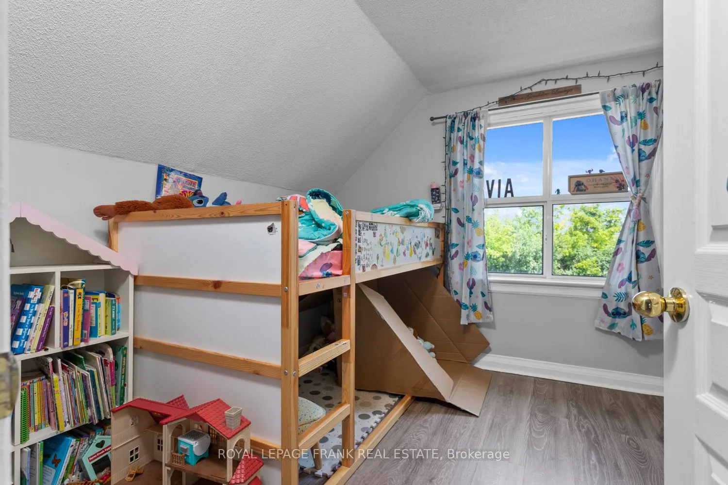 542 Walmer Road