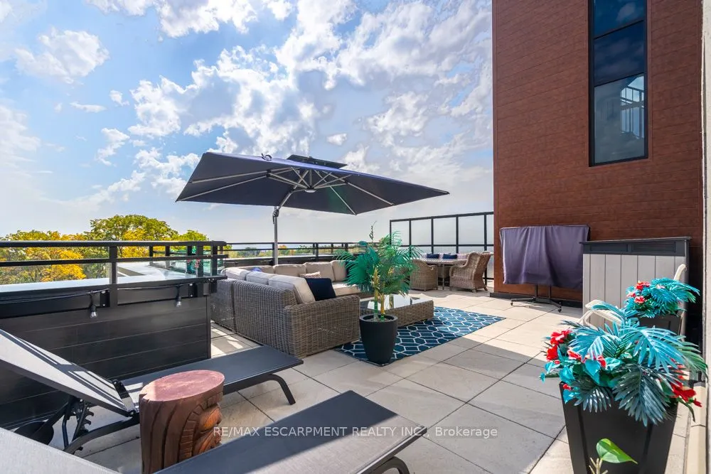 30 Hamilton Street, #305