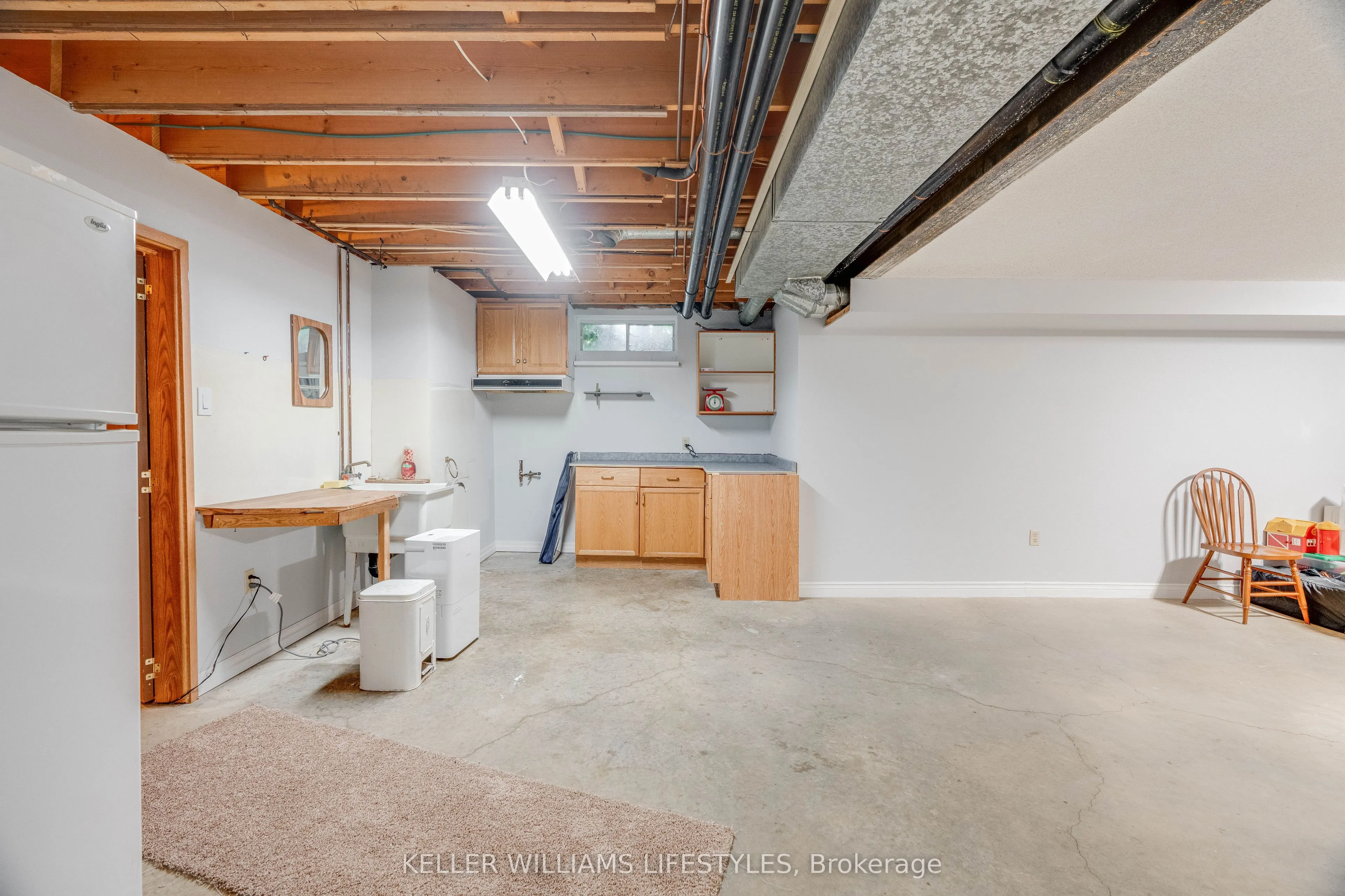 450 Scott Street E