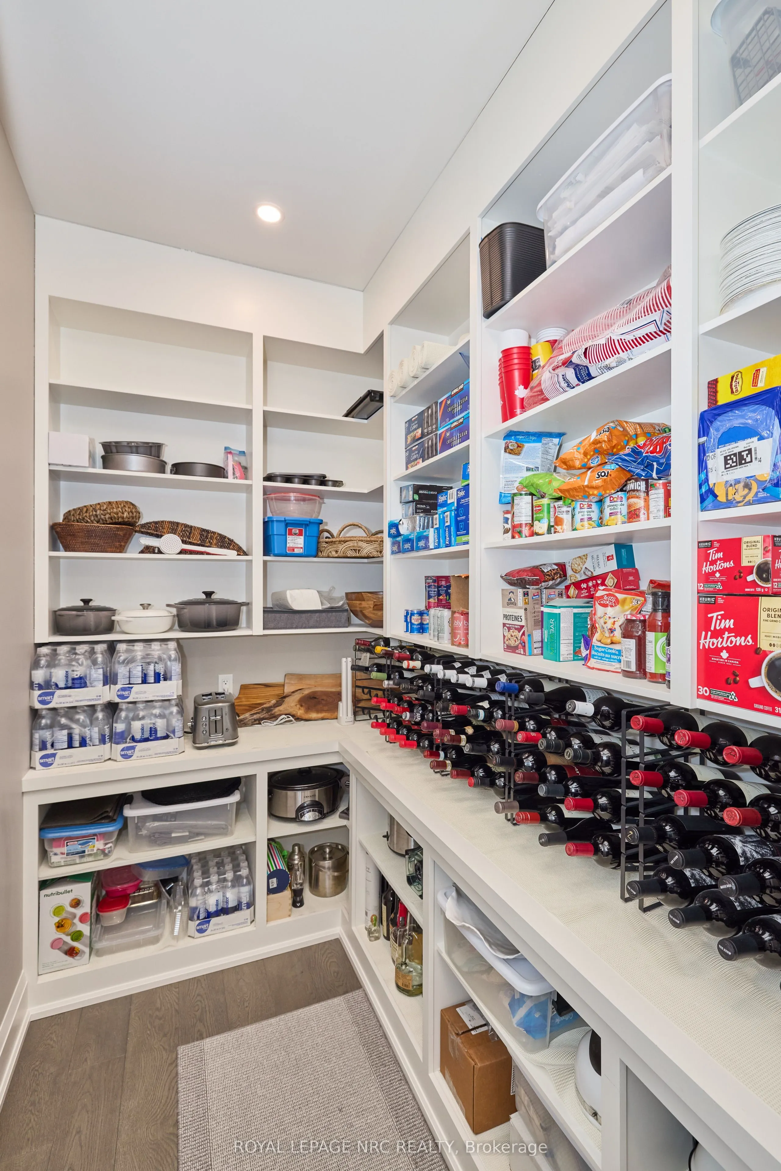 190 CANBORO Road, #18