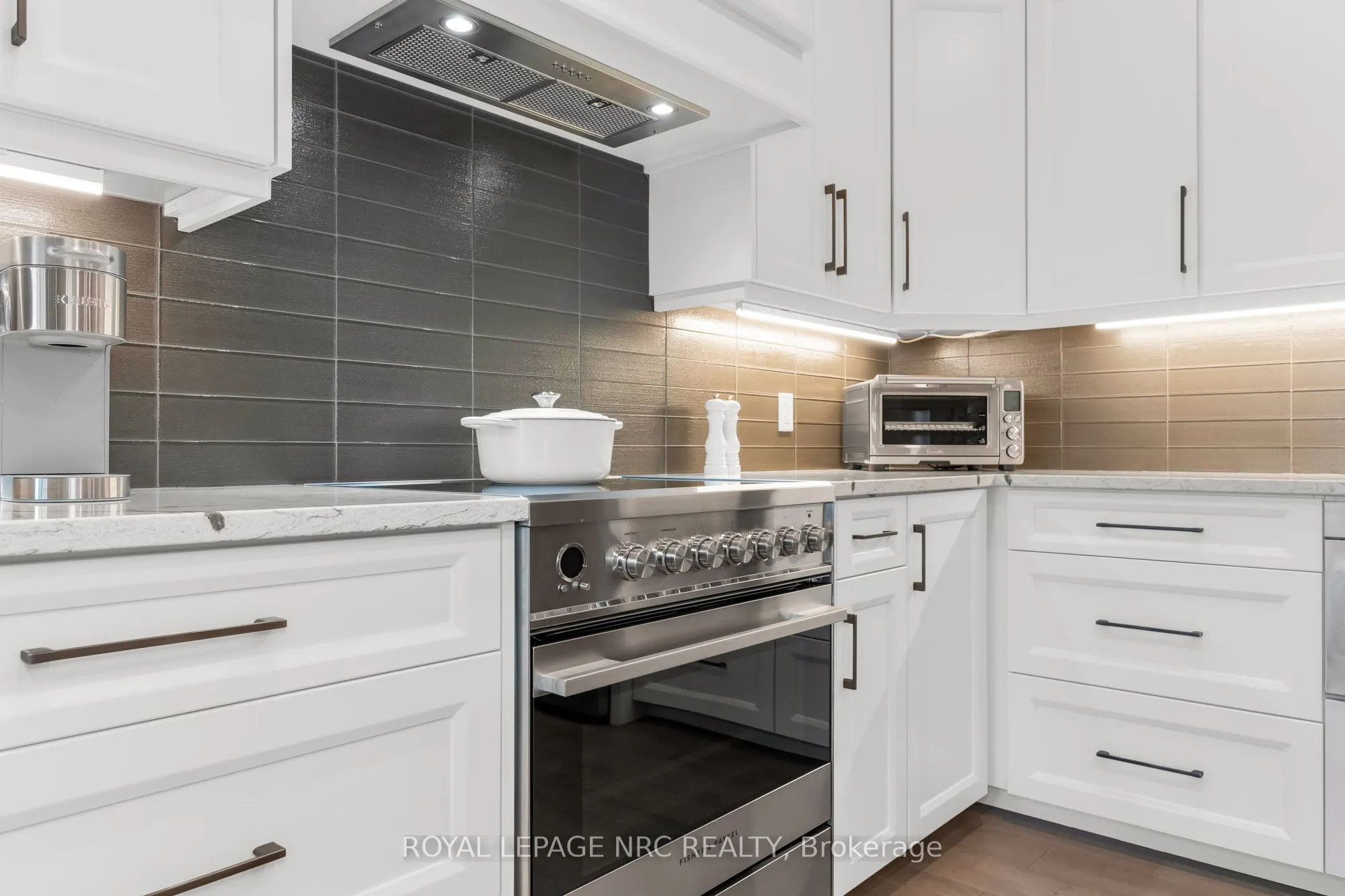 190 CANBORO Road, #18